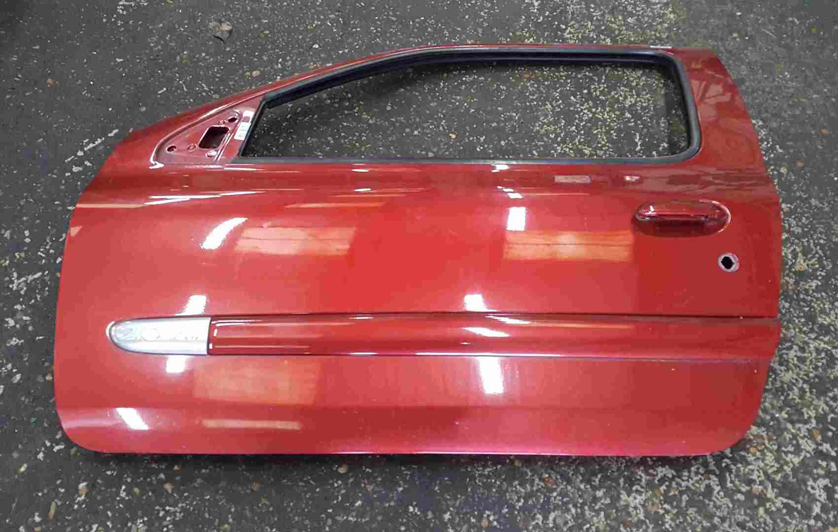 Thumb 4 Renault Clio Sport 2001-2006 172 182 Passenger NSF Front Door Flaming Red TEB76