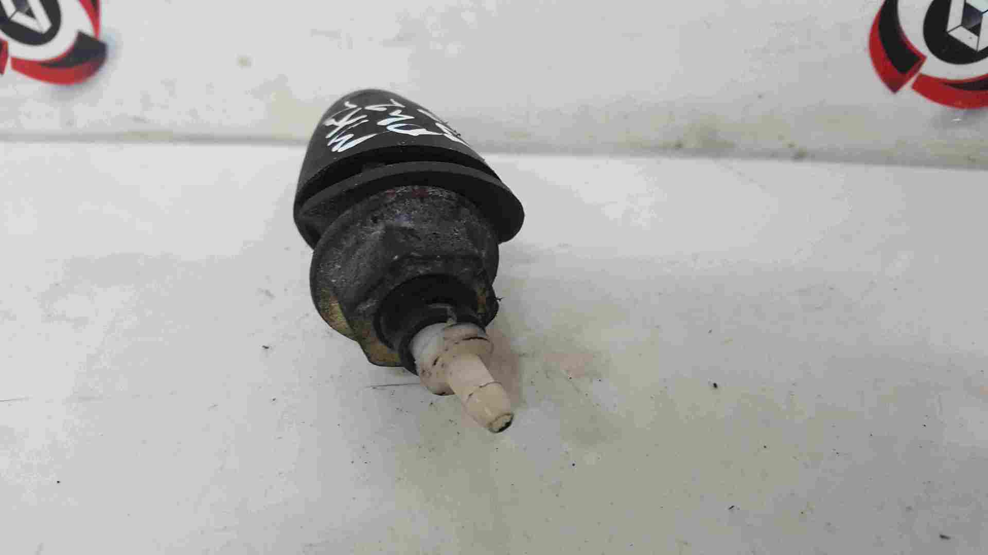 Thumb 2 Renault Clio Sport 2001-2006 172 182 Passenger NSF Headlight Xenon Washer Jet 