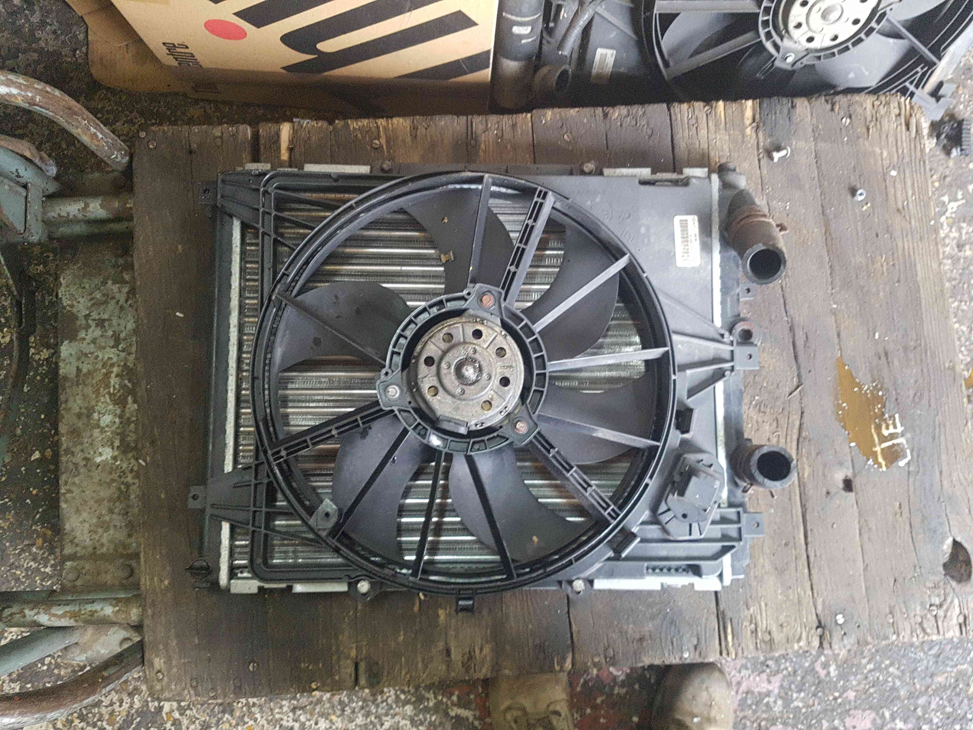 Thumb 4 Renault Clio Sport 2001-2006 172 182 RAD Pack Radiator Cooling FAN  7700428659