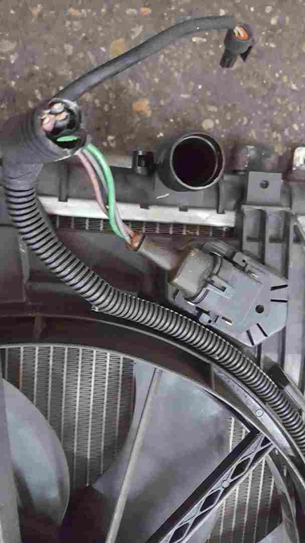 Thumb 6 Renault Clio Sport 2001-2006 172 182 RAD Pack Radiator Cooling FAN With Ac