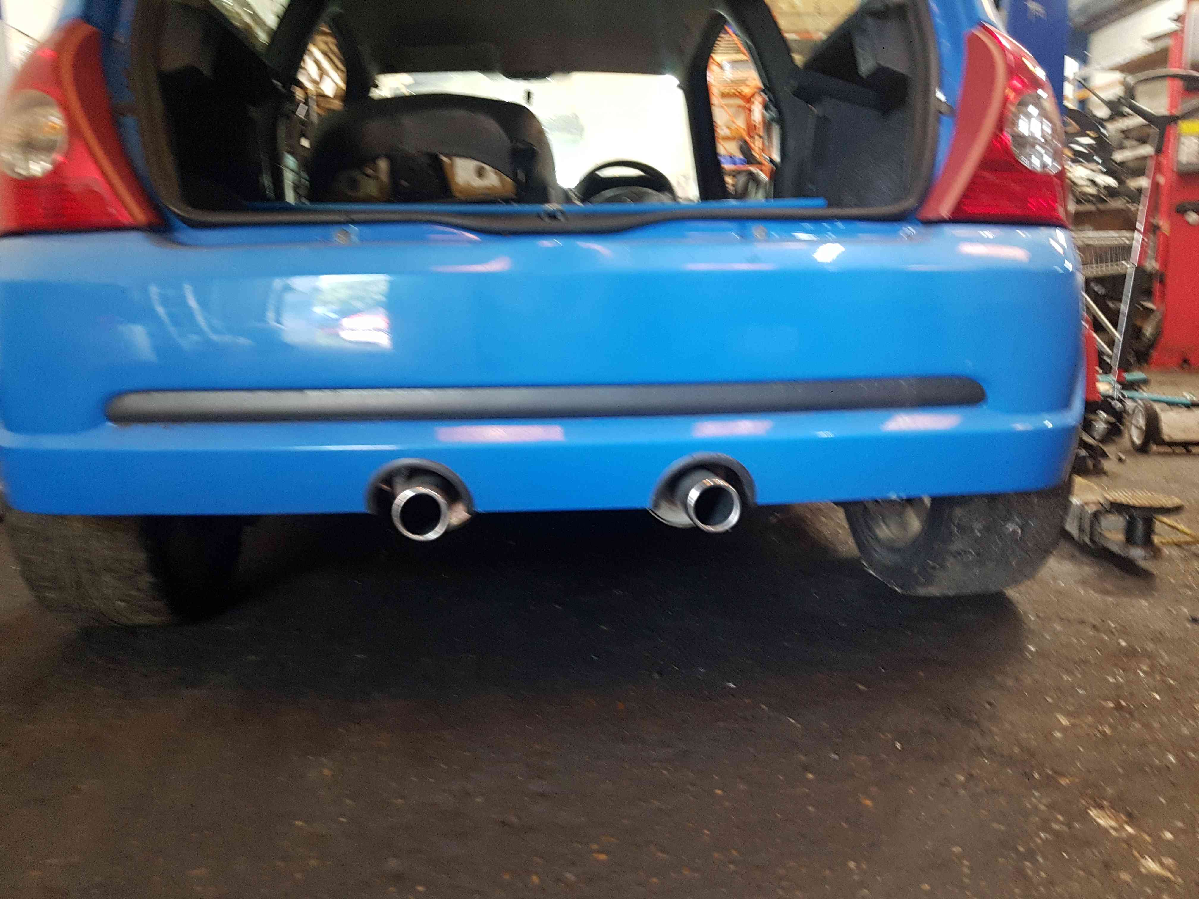Thumb 9 Renault Clio Sport 2001-2006 172 182 Rear Bumper Racing Blue Oj45