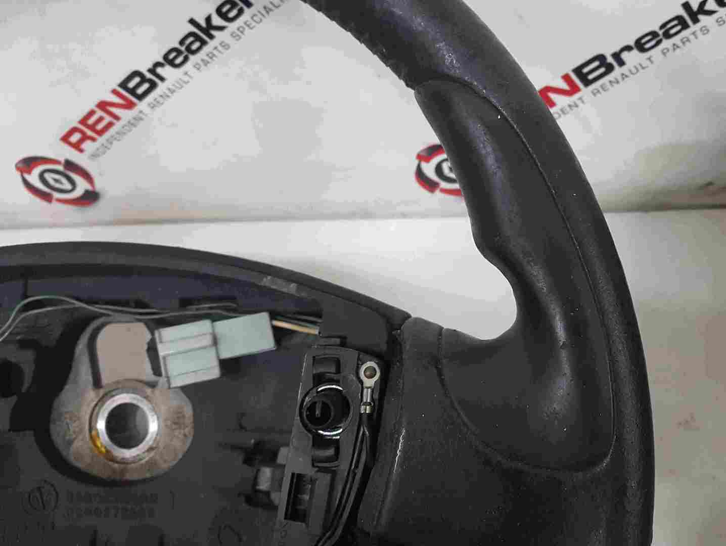 Thumb 7 Renault Clio Sport 2001-2006 172 182 Steering Wheel 82002172400