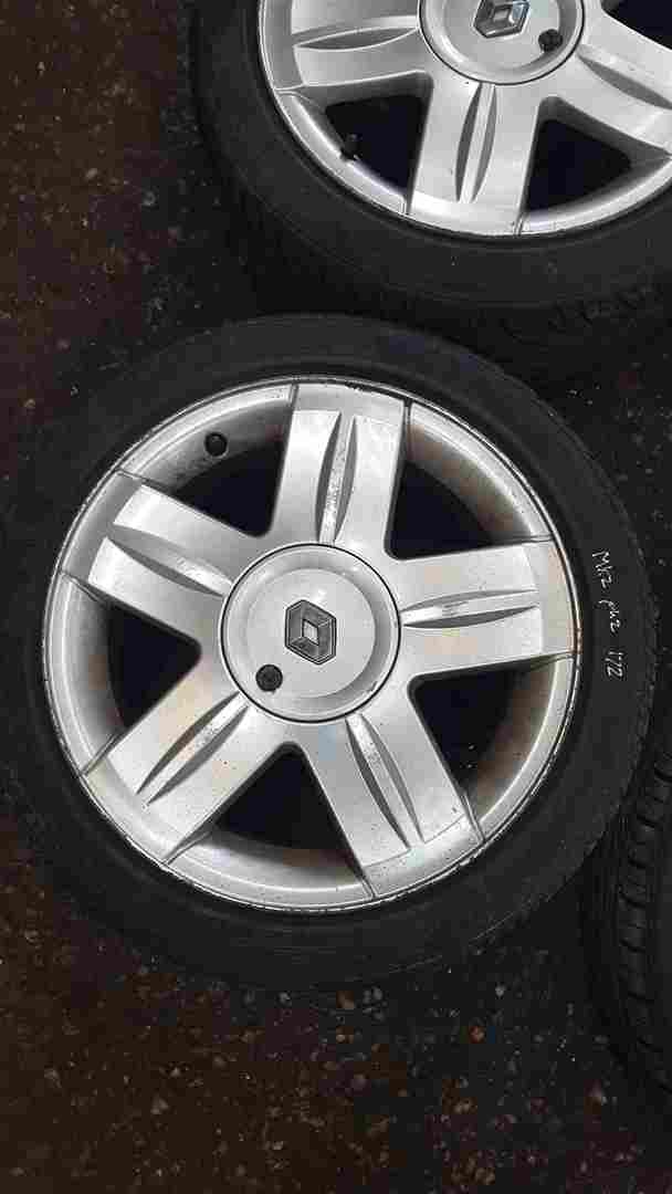 Thumb 5 Renault Clio Sport 2001-2006 172 Alloy Wheel Set + Tyres 195 45 16 x5