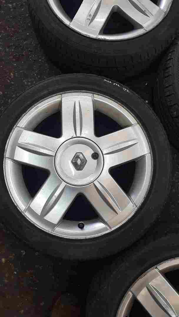 Thumb 6 Renault Clio Sport 2001-2006 172 Alloy Wheel Set + Tyres 195 45 16 x5
