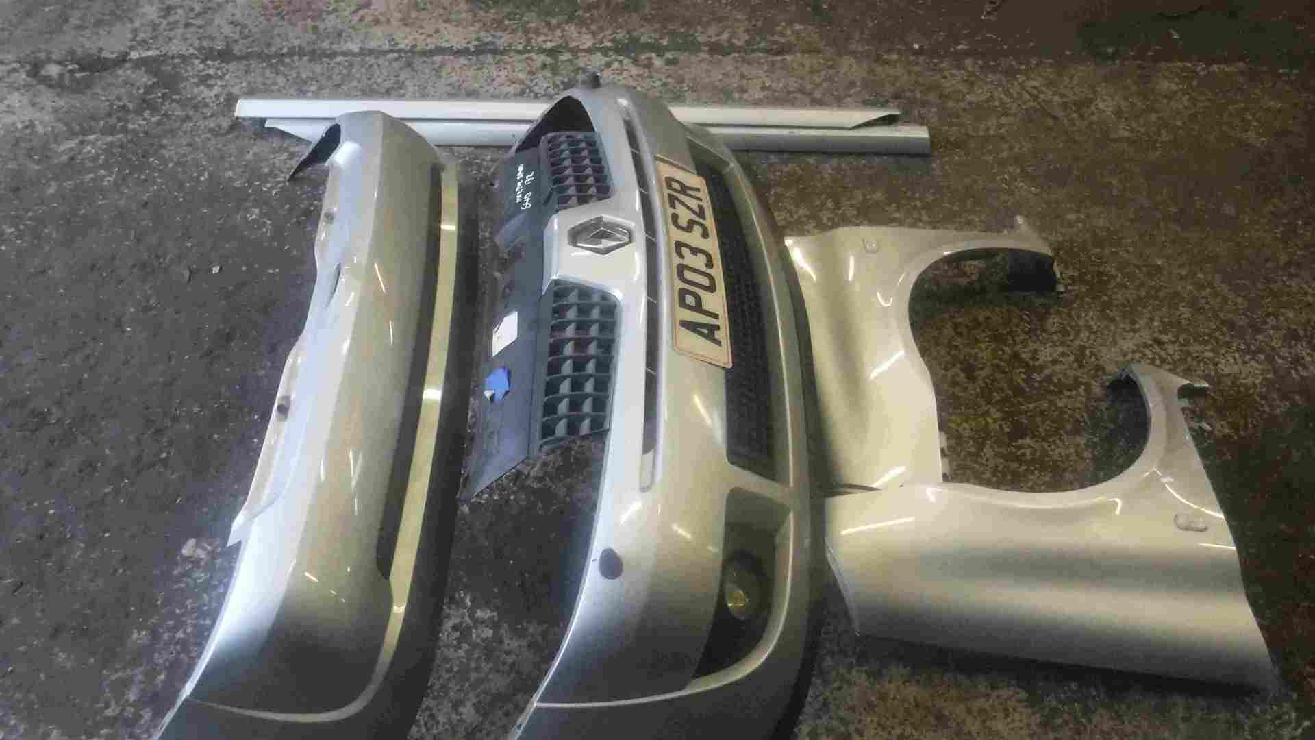 Renault Clio Sport 2001-2006 172 Front Bumper Body Kit Skirts Wings Silver 640