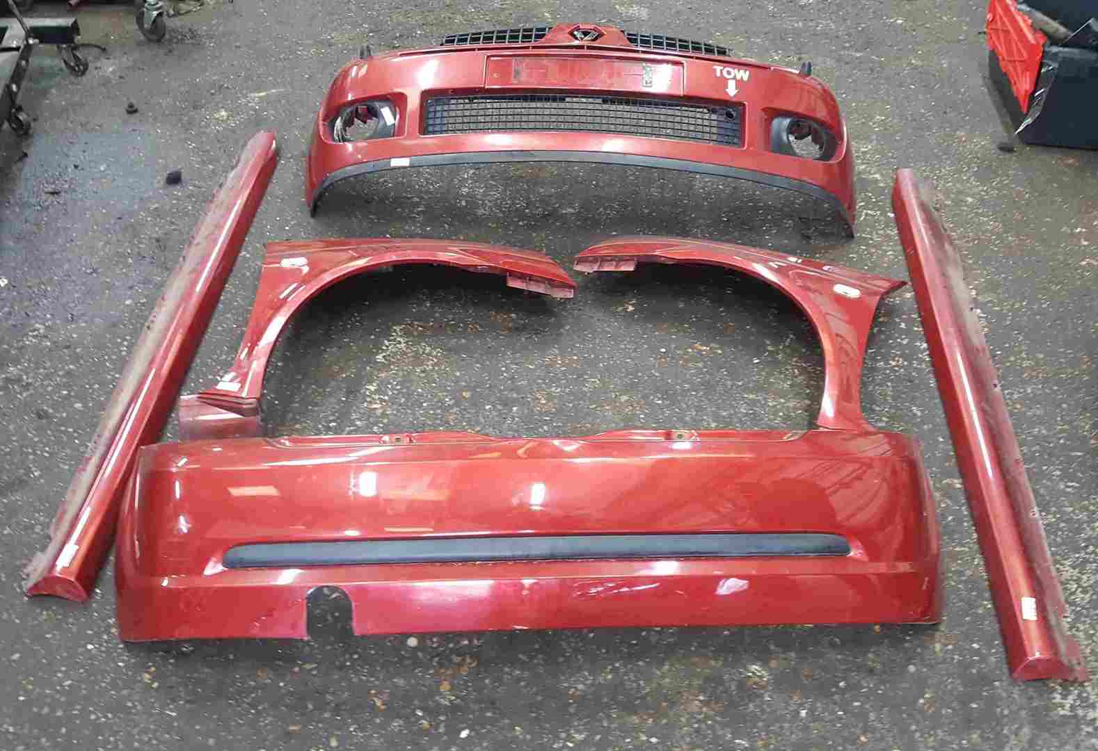 Thumb 7 Renault Clio Sport 2001-2006 Body Kit Front Rear Bumper Skirts Wings Red TEB76