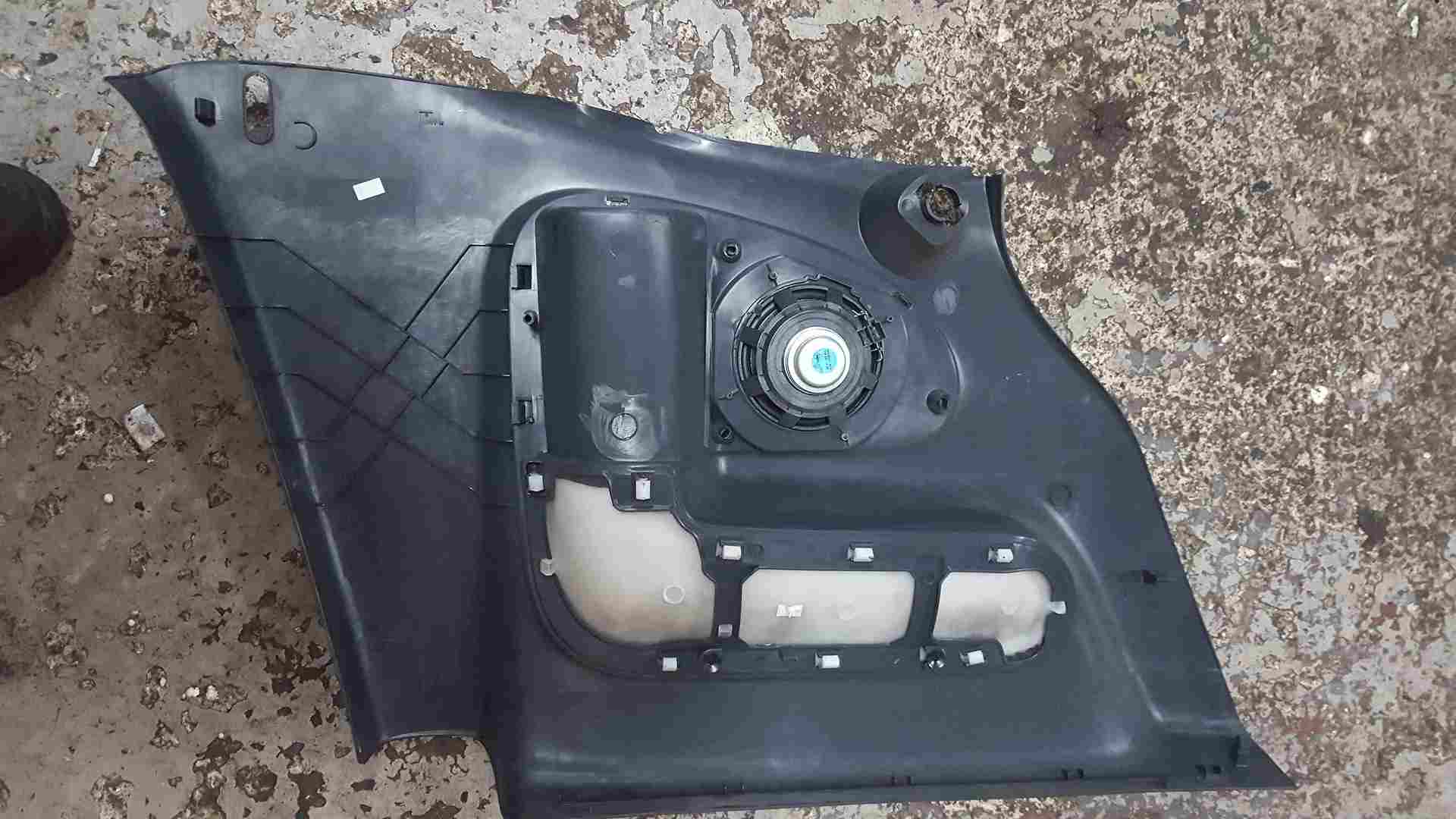 Thumb 4 Renault Clio Sport 2001-2006 Drivers OSR Rear Door Card Suede 7700845181