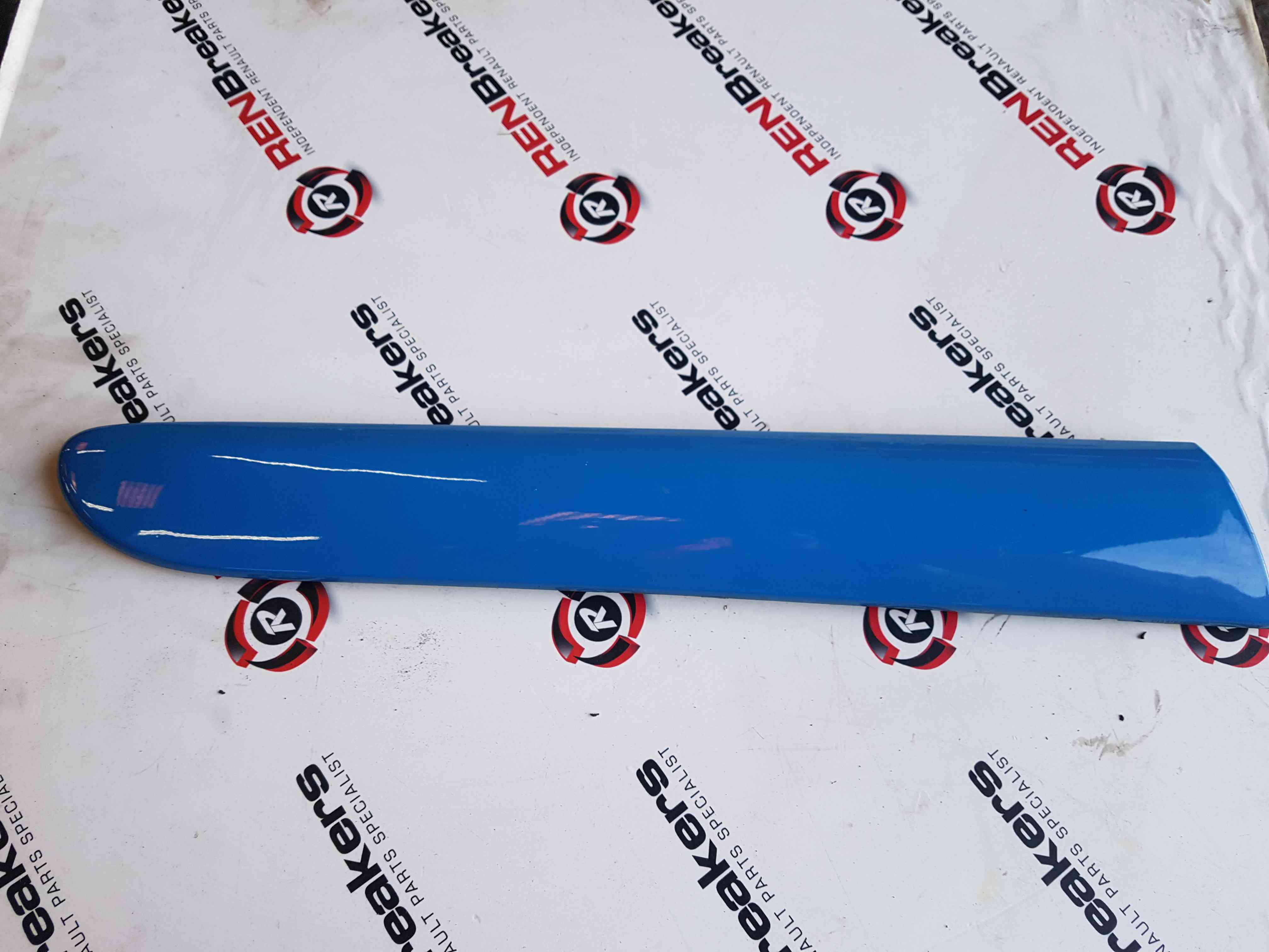 Thumb 4 Renault Clio Sport 2001-2006 Drivers OSR Rear Moulding Trim Blue Oj45 3dr