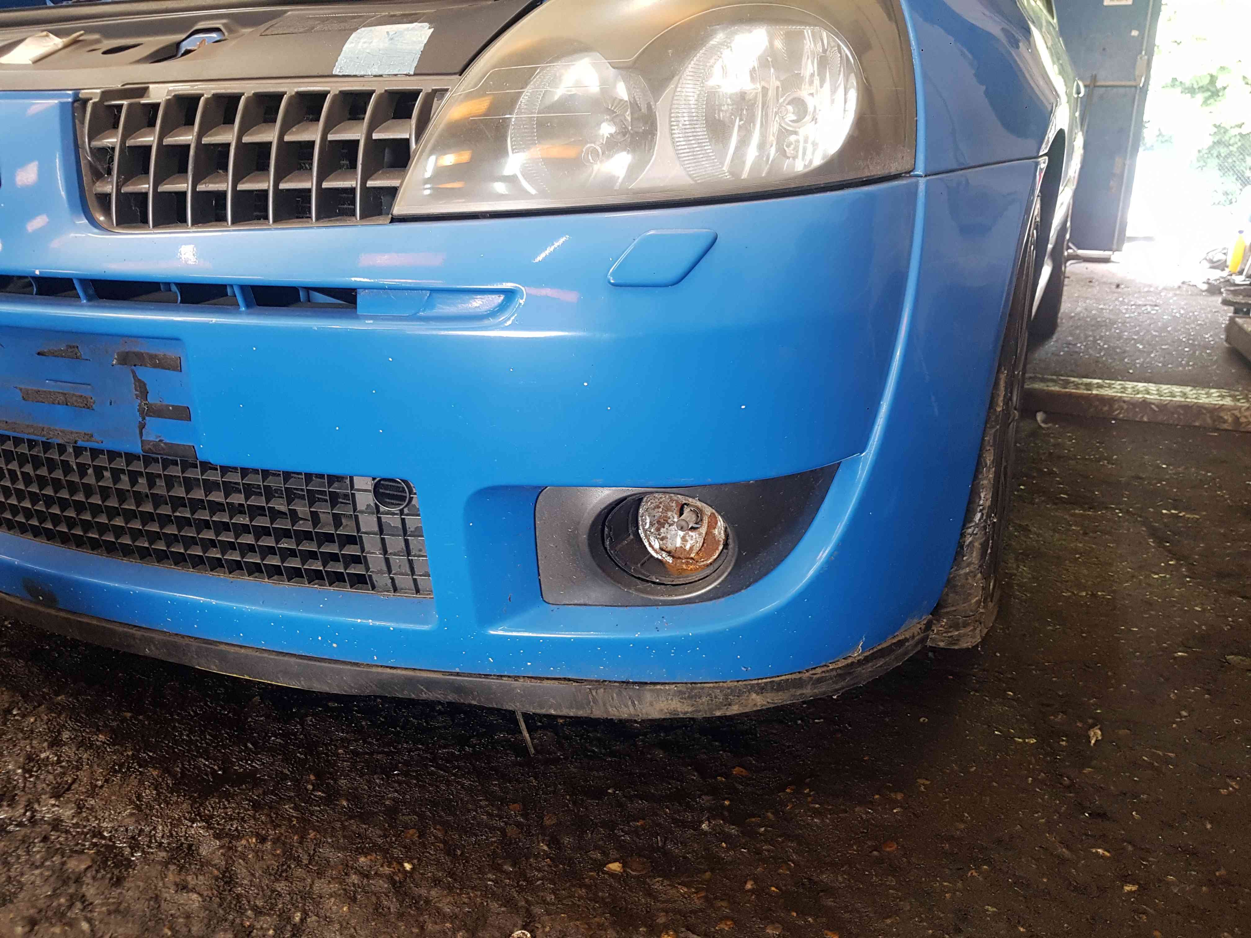 Thumb 7 Renault Clio Sport 2001-2006 Front Bumper + Grill  Blue Oj45