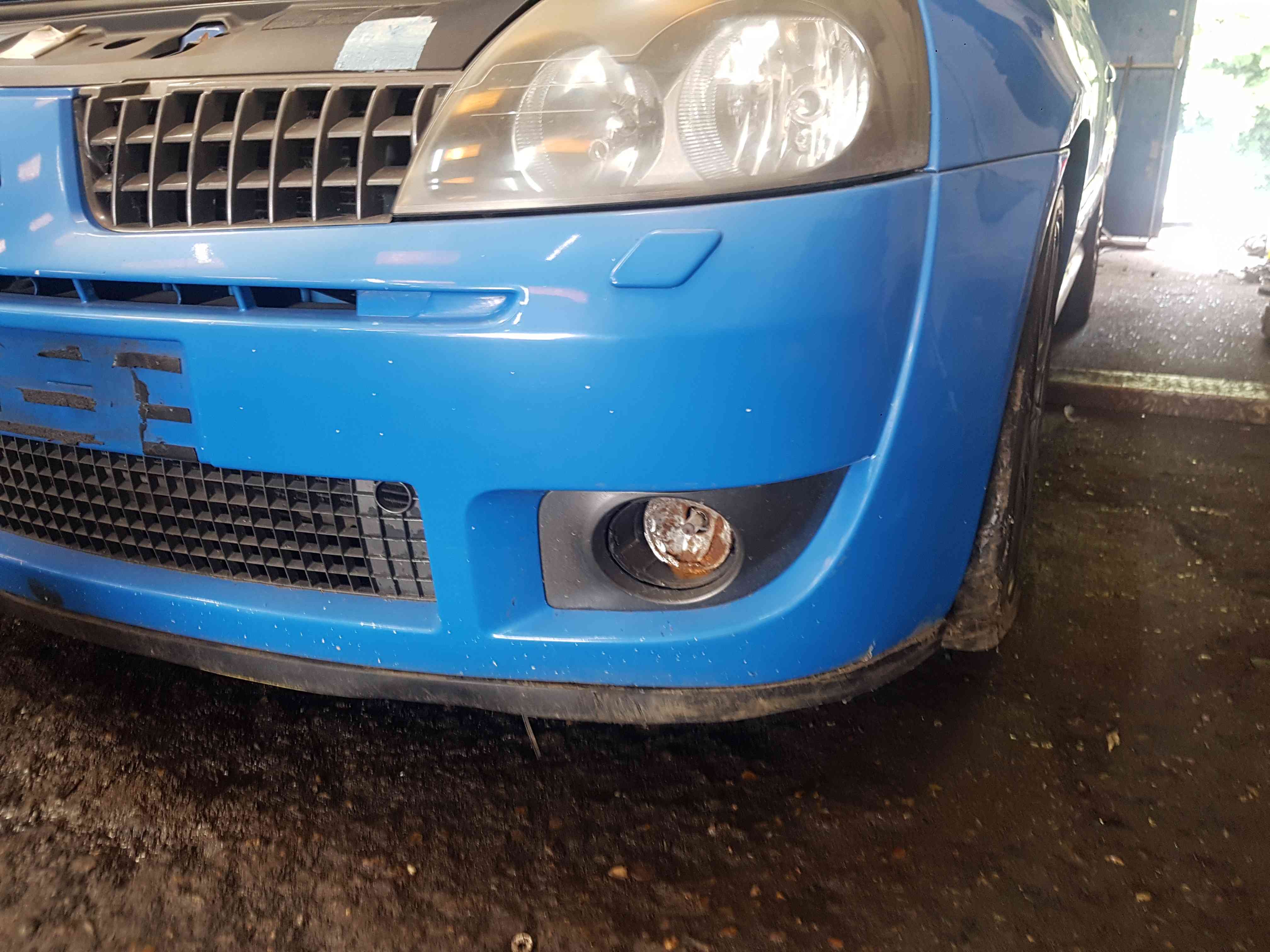 Thumb 8 Renault Clio Sport 2001-2006 Front Bumper + Grill  Blue Oj45