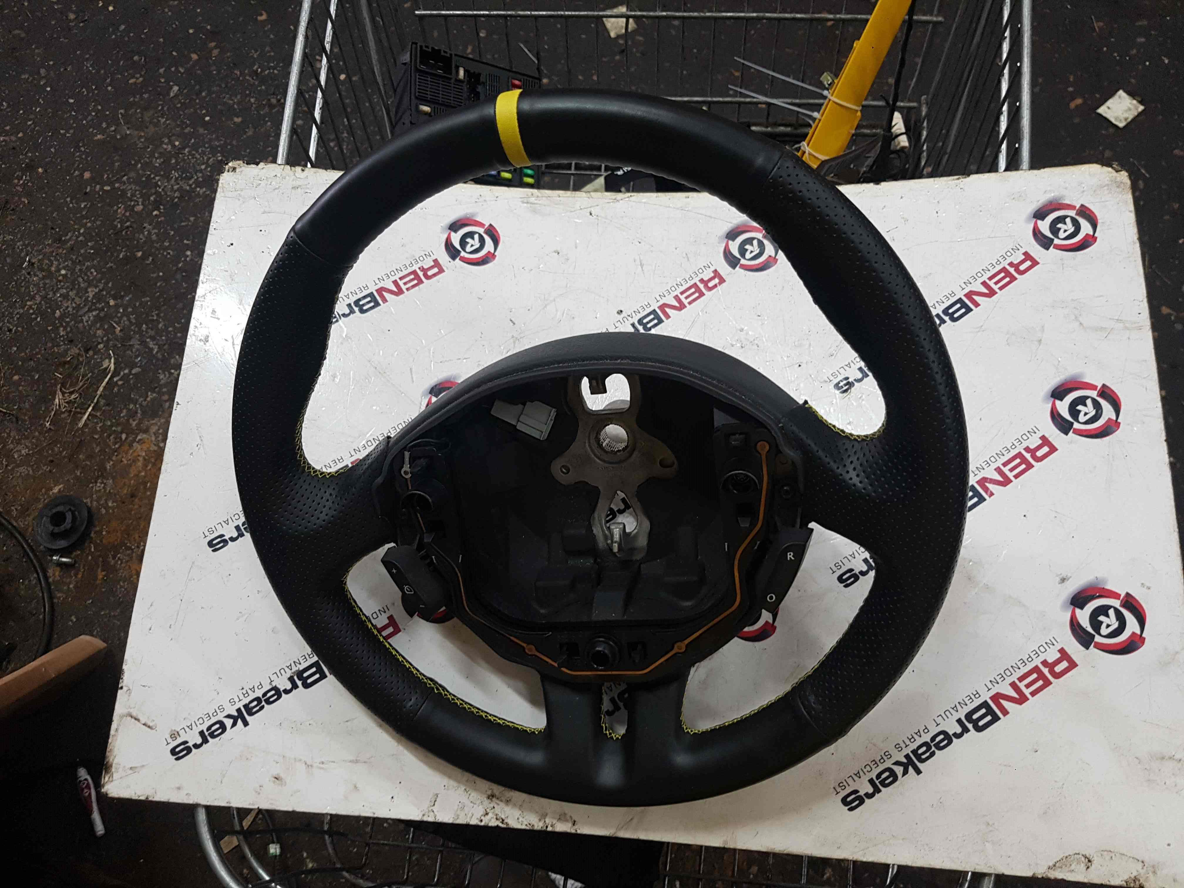 Thumb 2 Renault Clio Sport 2005-2009 197 200 Steering Wheel