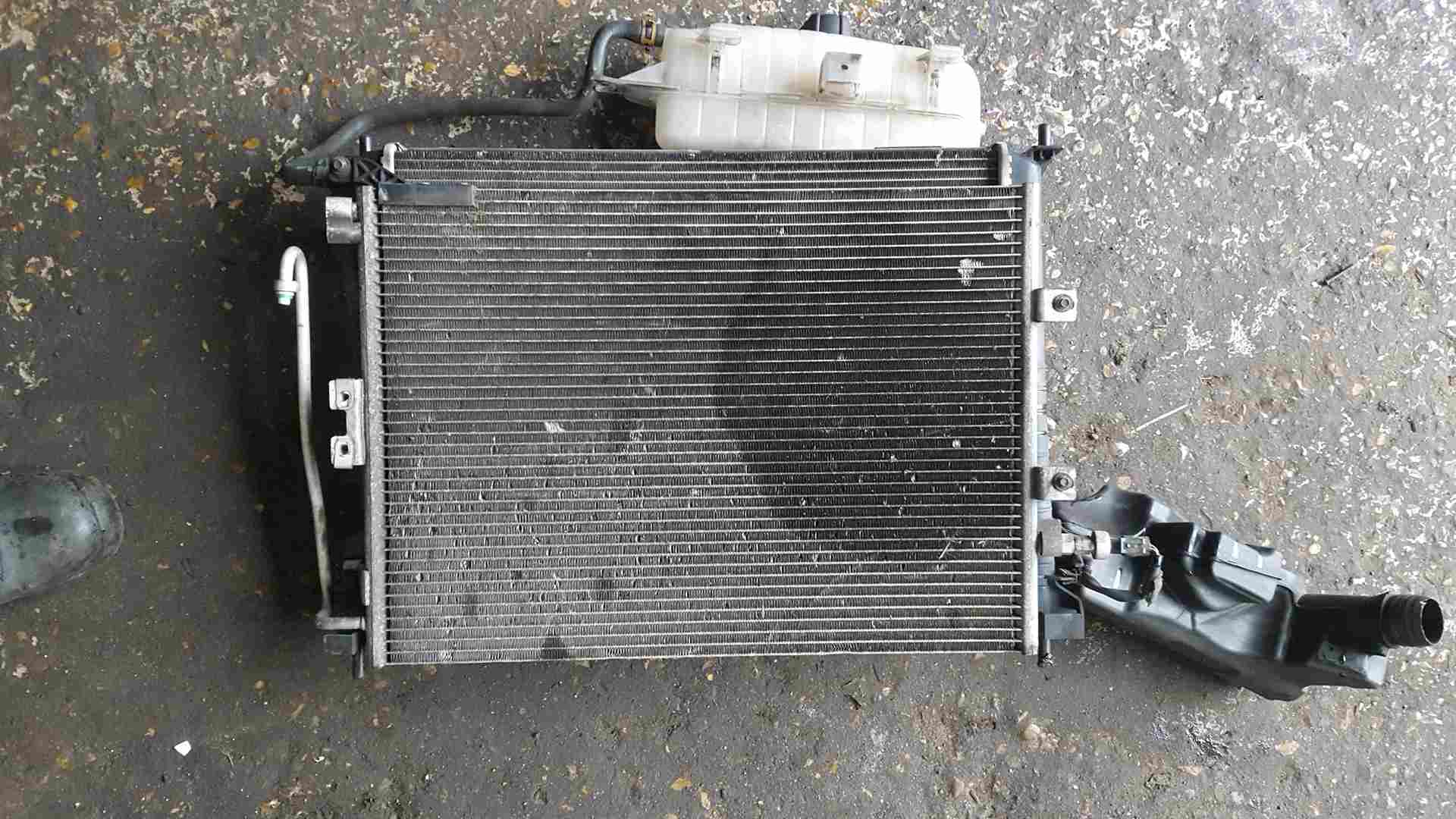 Thumb 5 Renault Clio Sport 2005-2012 197 200 2.0 16V Radiator Pack RAD Fan AIR Con