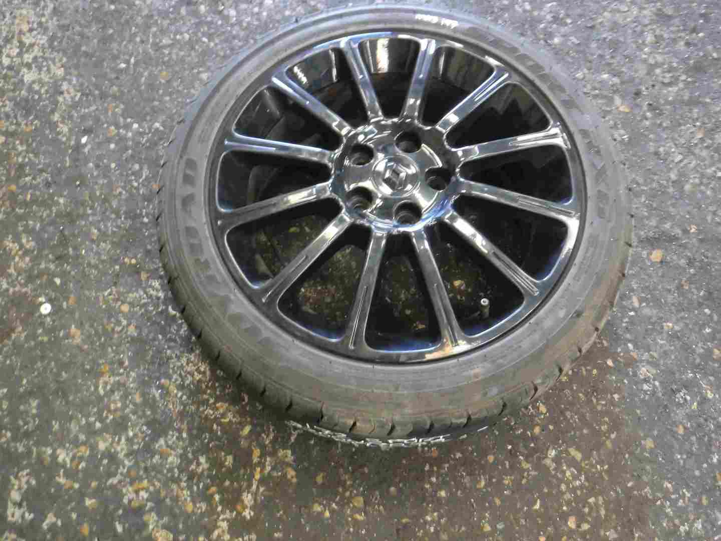 Renault Clio Sport 2005-2012 197 200 Black Alloy Wheel + 225 45 17 7mm Tread