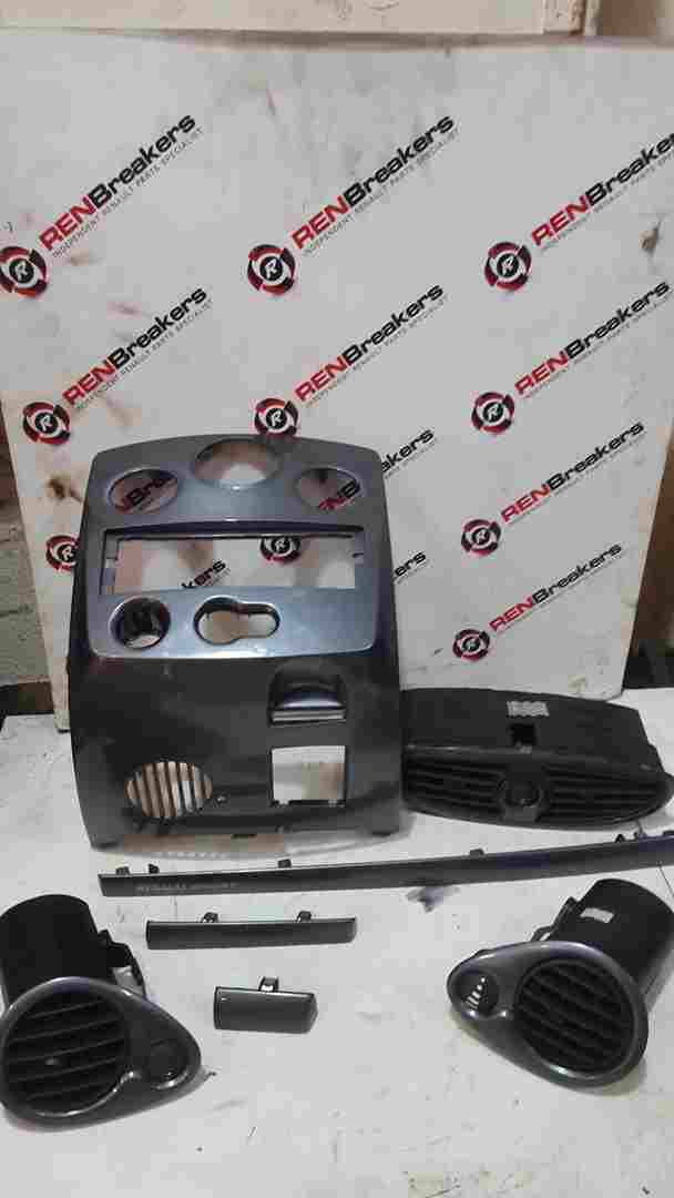 Thumb 4 Renault Clio Sport 2005-2012 197 200 Dashboard Vent Insert Trims Gloss Grey 