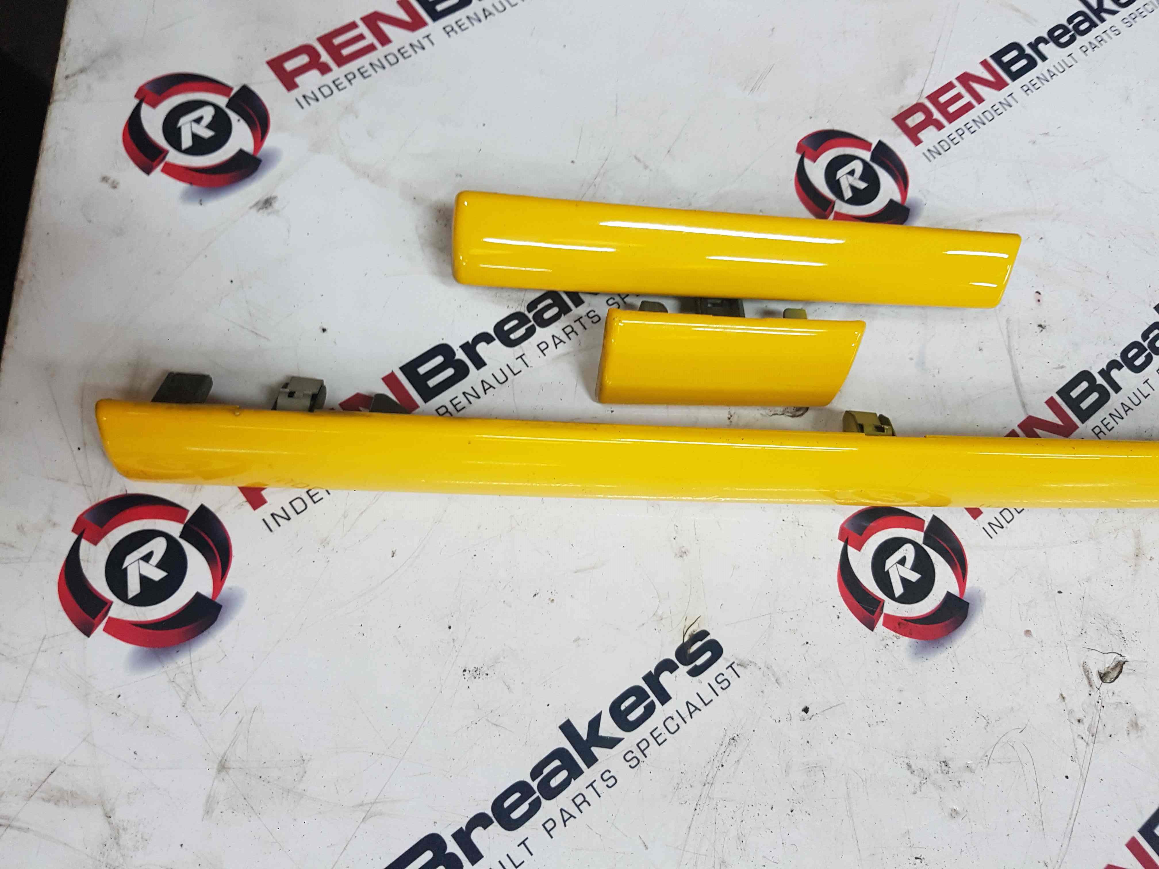 Thumb 4 Renault Clio Sport MK3 2005-2012 197 200 Dashboard Vent Insert Trims Yellow