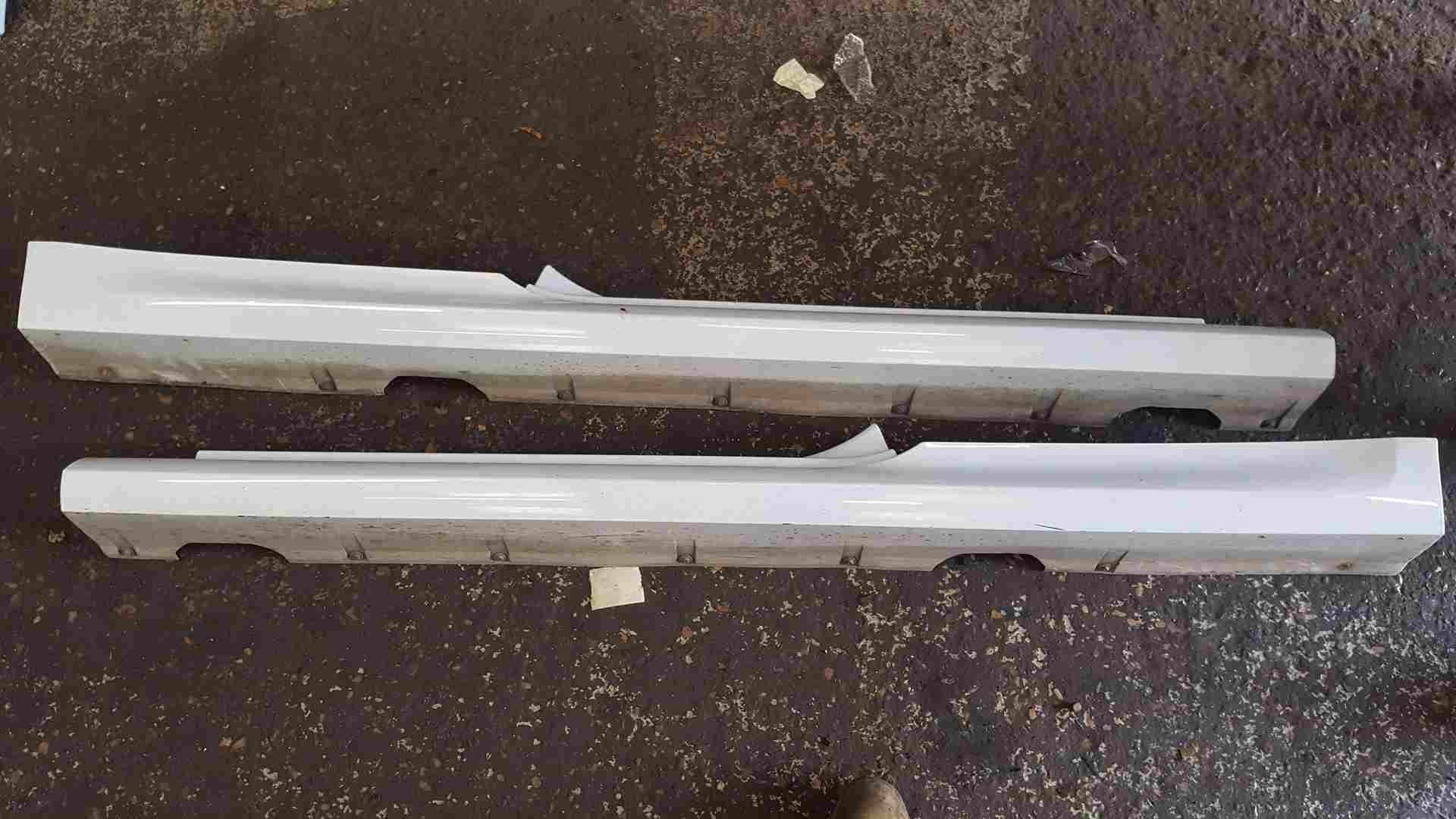 Thumb 2 Renault Clio Sport 2005-2012 197 200 Side Skirts White Ov369