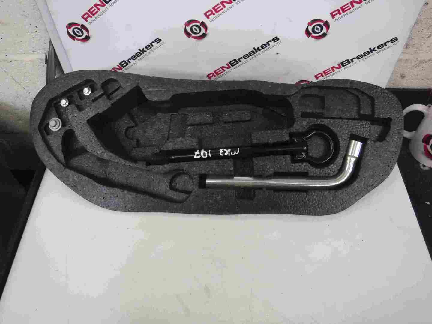 Renault Clio Sport 2005-2012 197 200 Towing Eye Wheel Brace + Case