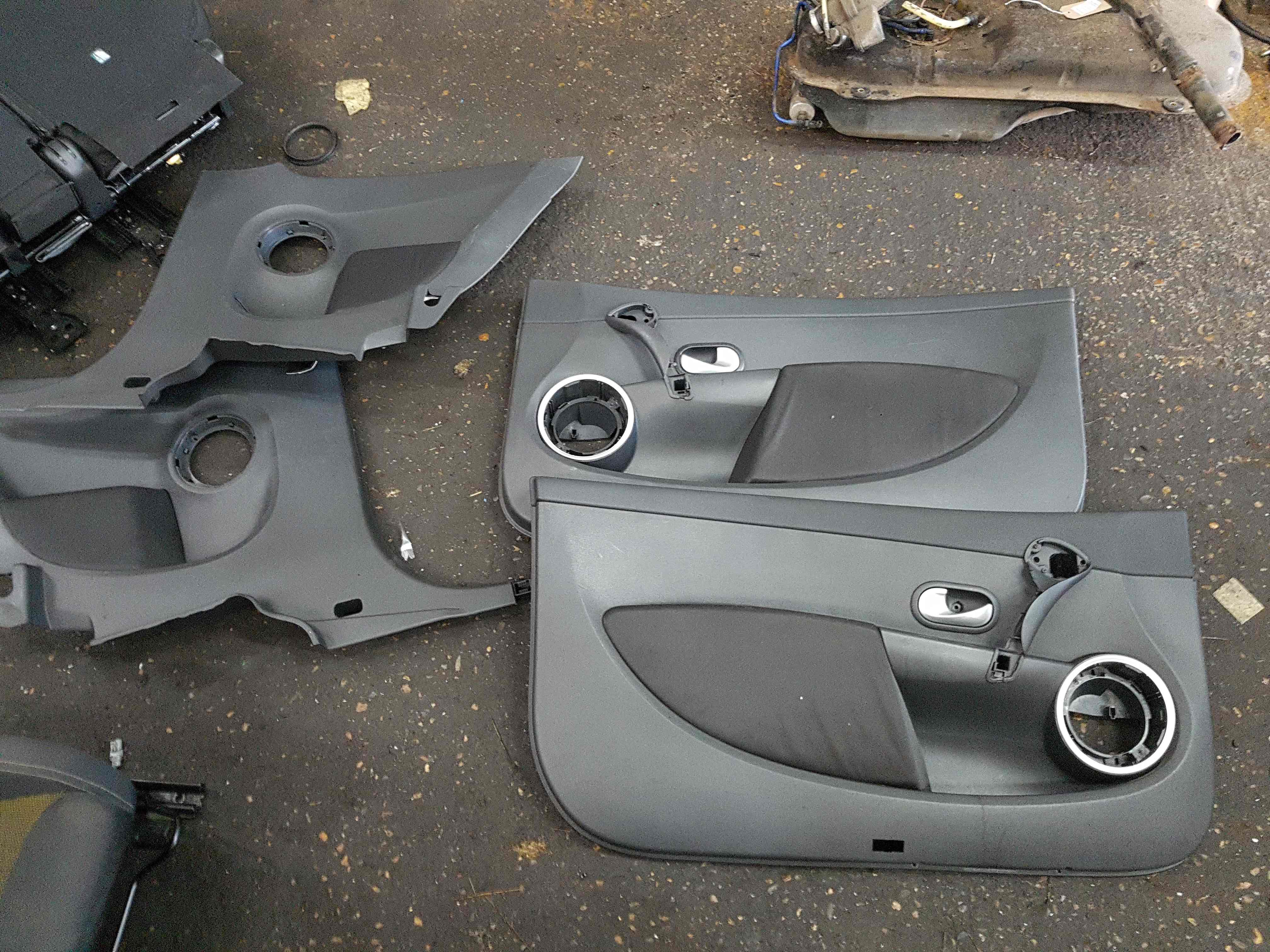 Thumb 2 Renault Clio Sport 2005-2012 197 Drivers Passenger Door Card Cards Front Rear