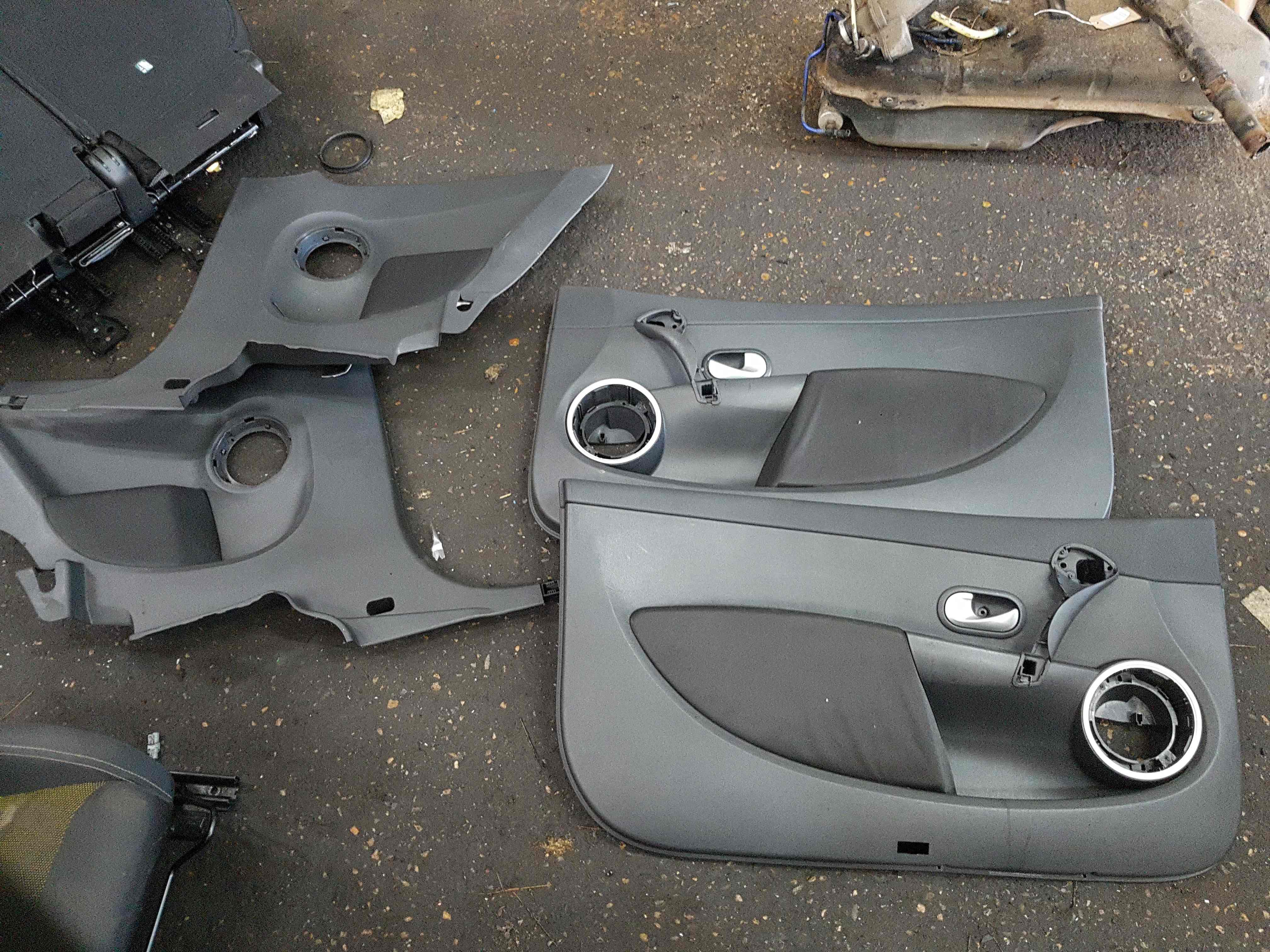 Thumb 3 Renault Clio Sport 2005-2012 197 Drivers Passenger Door Card Cards Front Rear