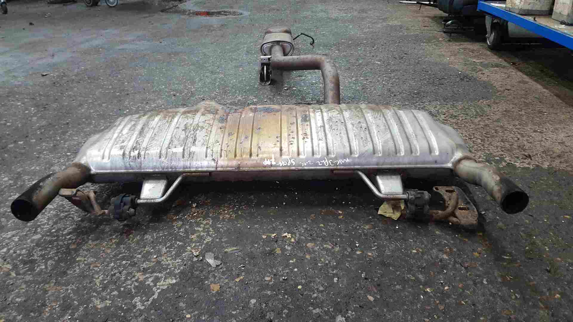 Thumb 3 Renault Clio Sport 2005-2012 200 2.0 Exhaust System Backbox Catalytic Converter