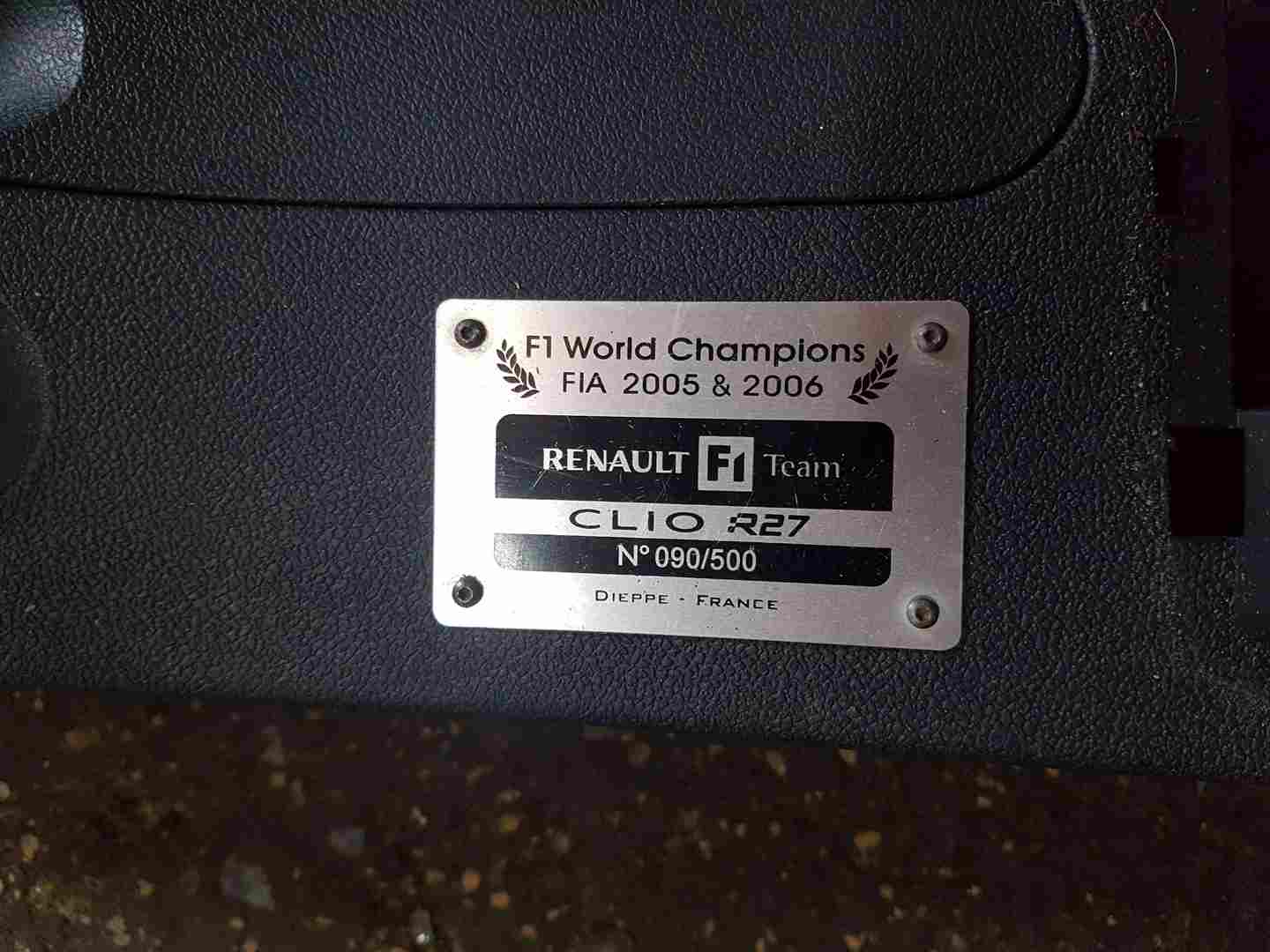 Thumb 2 Renault Clio Sport 2009-2012 197 200 Centre Console CUP Holders
