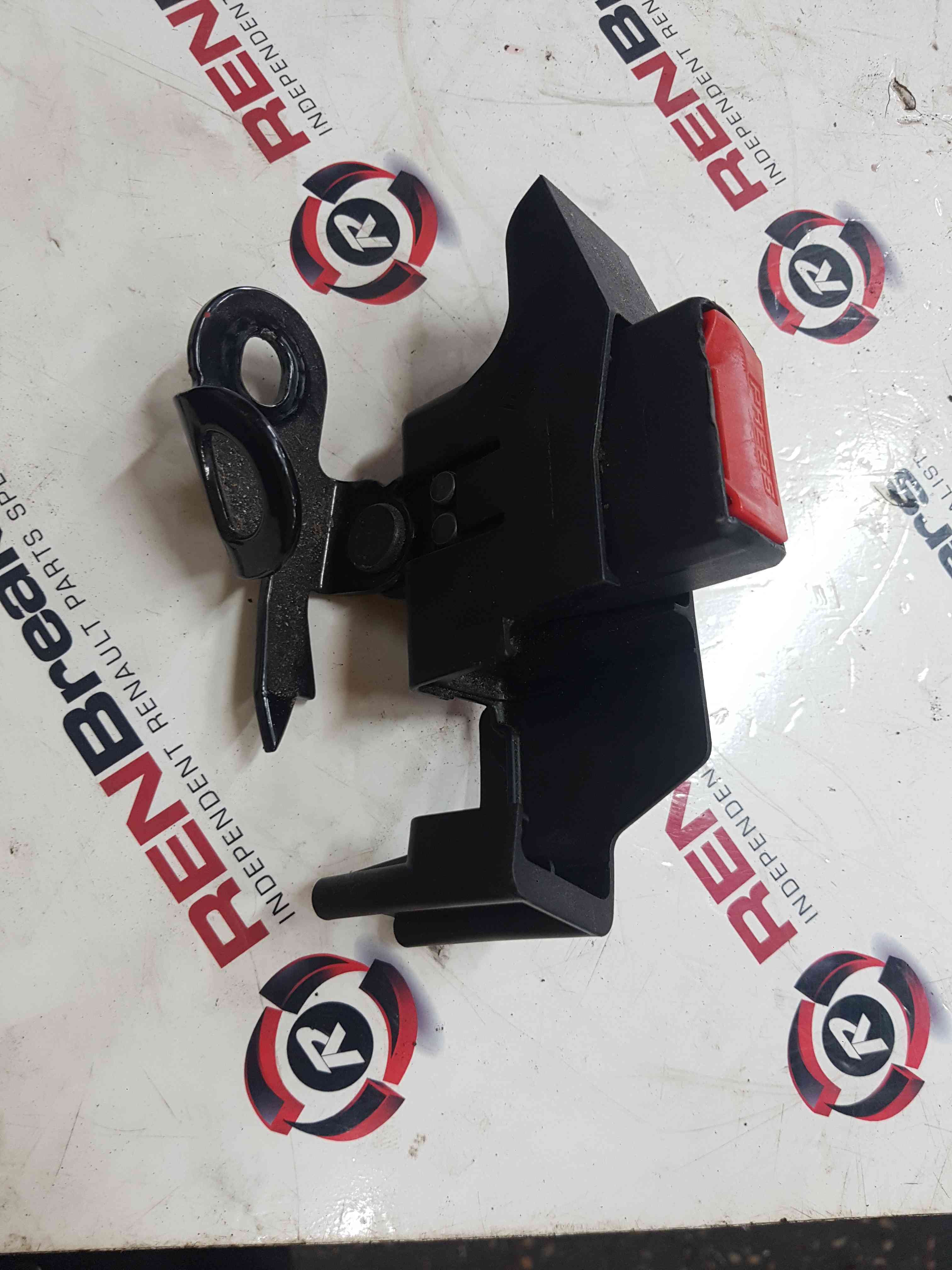 Thumb 2 Renault Clio Sport 2009-2012 197 200 Drivers OSR Rear Seat Buckle RED