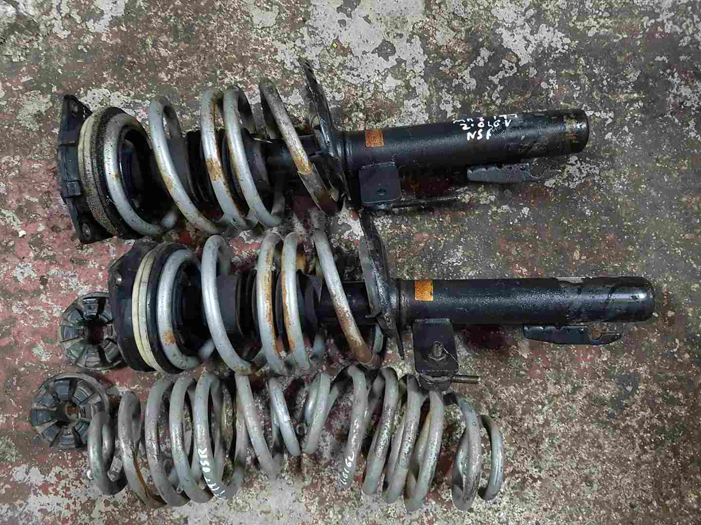 Thumb 6 Renault Clio Sport 2009-2012 197 Whiteline Lowering Springs SET Front Rear 