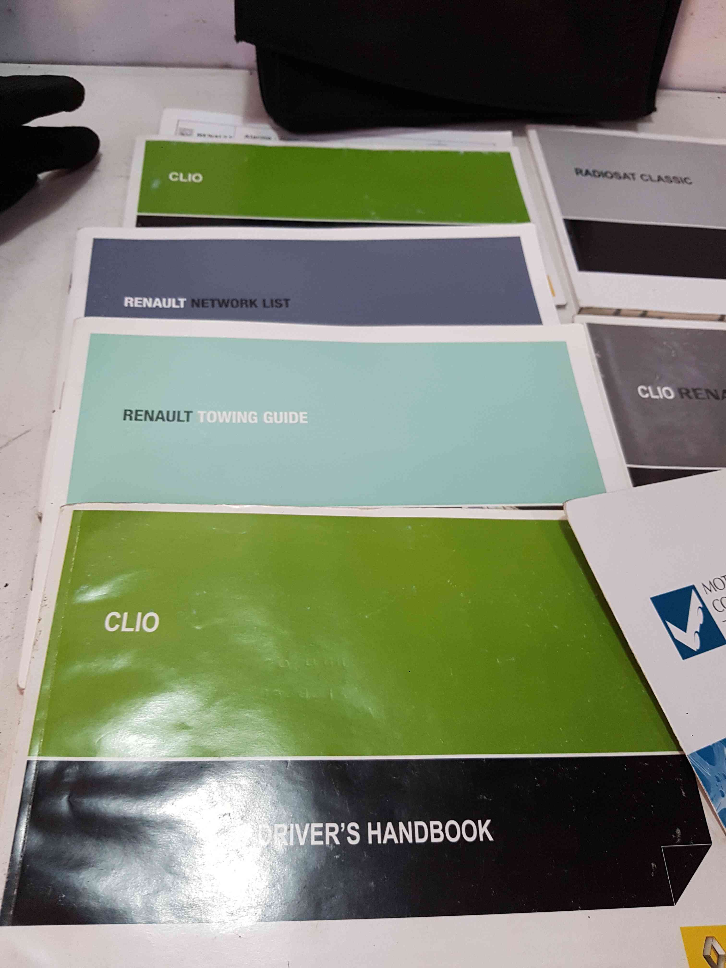 Thumb 3 Renault Clio Sport 2009-2012 200 Documents Booklets + Holder Wallet