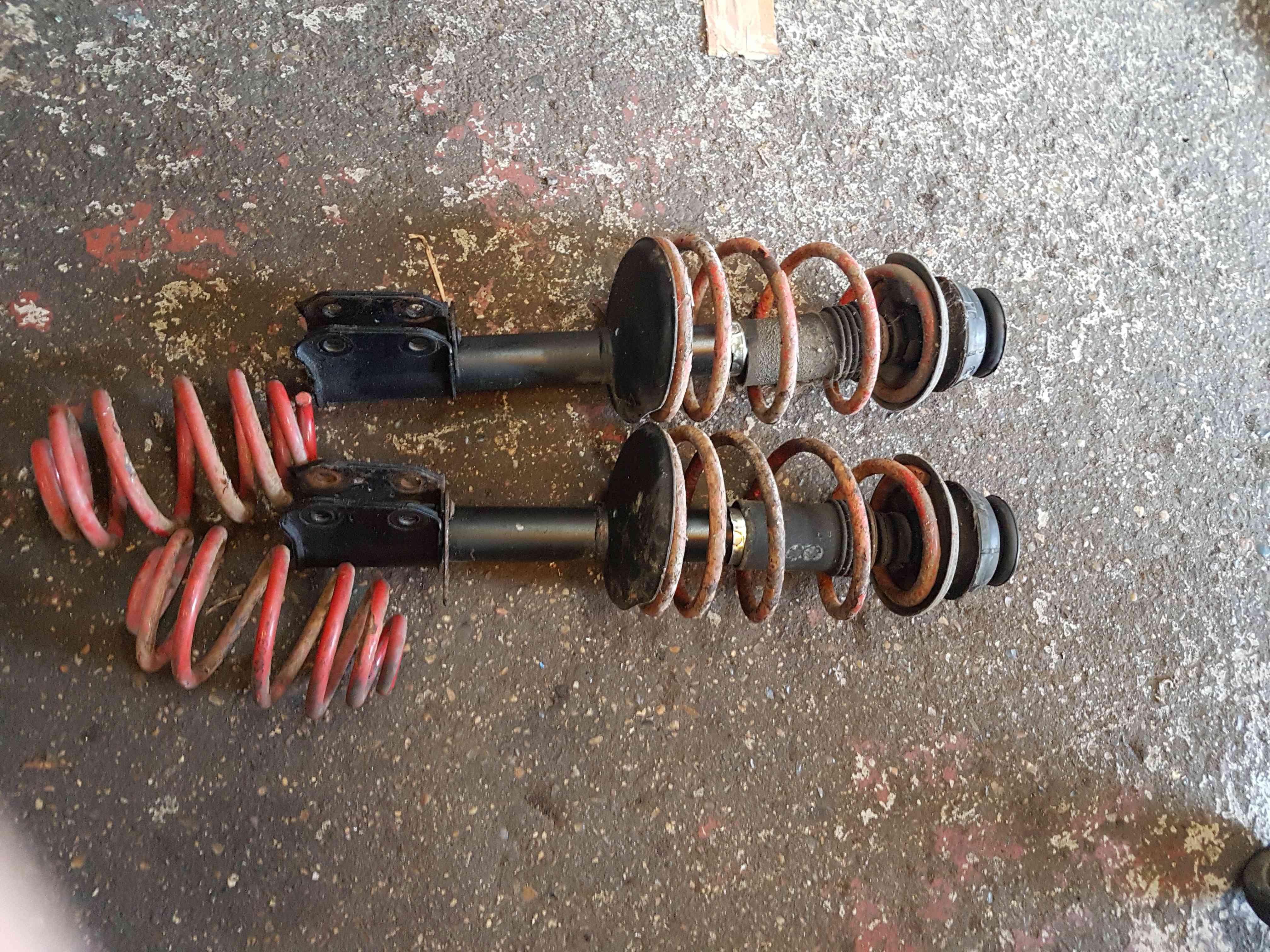 Thumb 12 Renault Clio Sport MK2 2001-2006 172 182 2.0 16V Lowering Springs Shocks SET