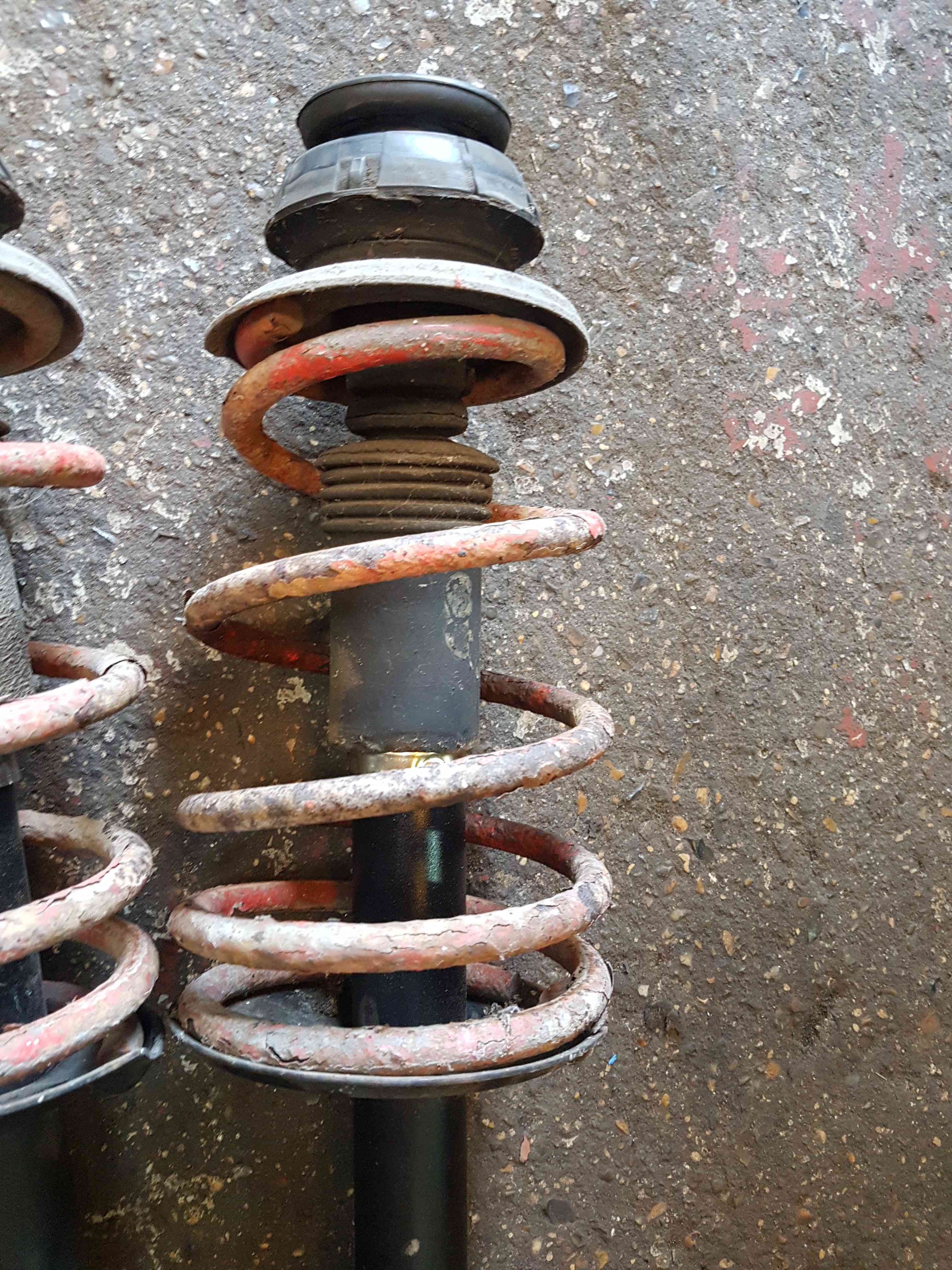 Thumb 5 Renault Clio Sport MK2 2001-2006 172 182 2.0 16V Lowering Springs Shocks SET