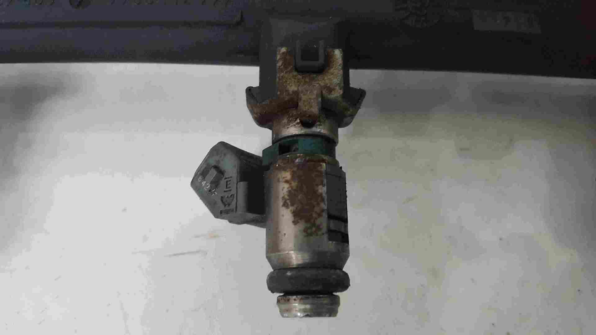 Thumb 3 Renault Clio Sport MK2 2001-2006 172 182 2.0 16v Injectors X3 + Rail F4R 736