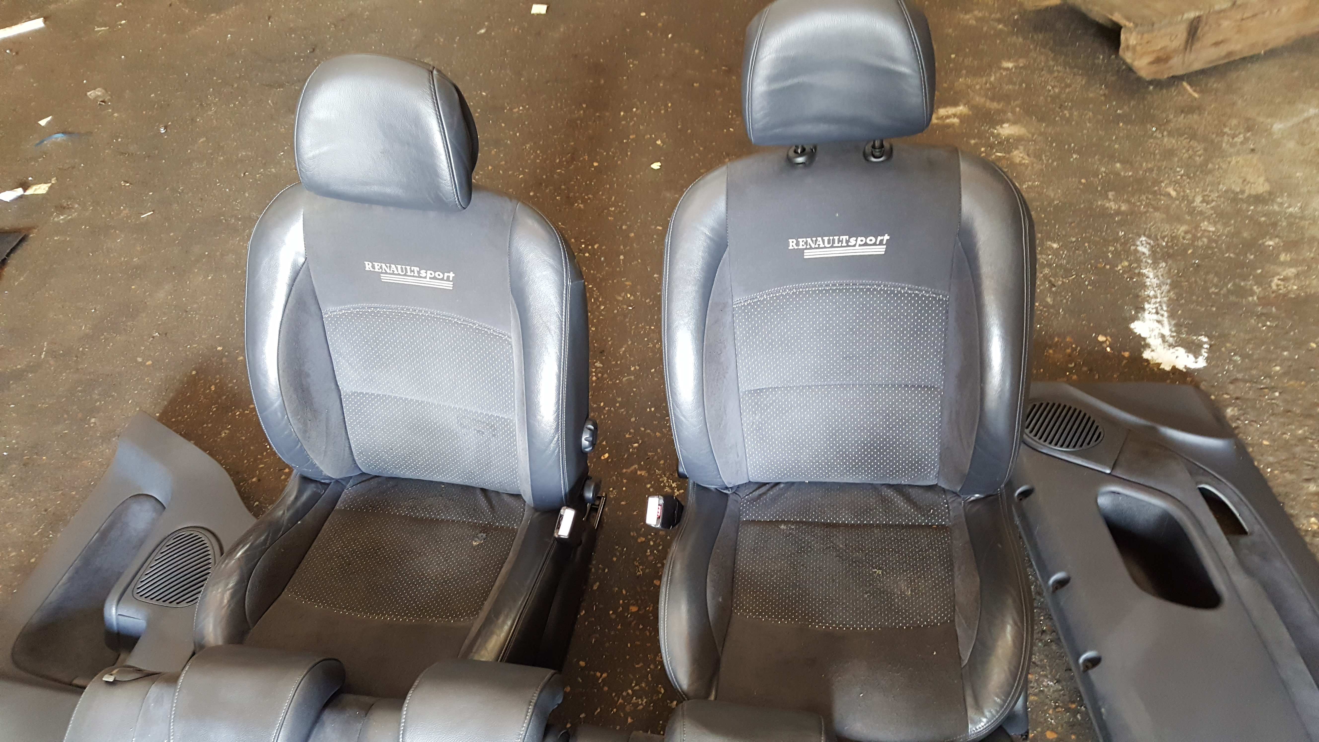 Renault Clio Sport MK2 2001-2006 172 182 Chairs Seats Half Leather + Cards