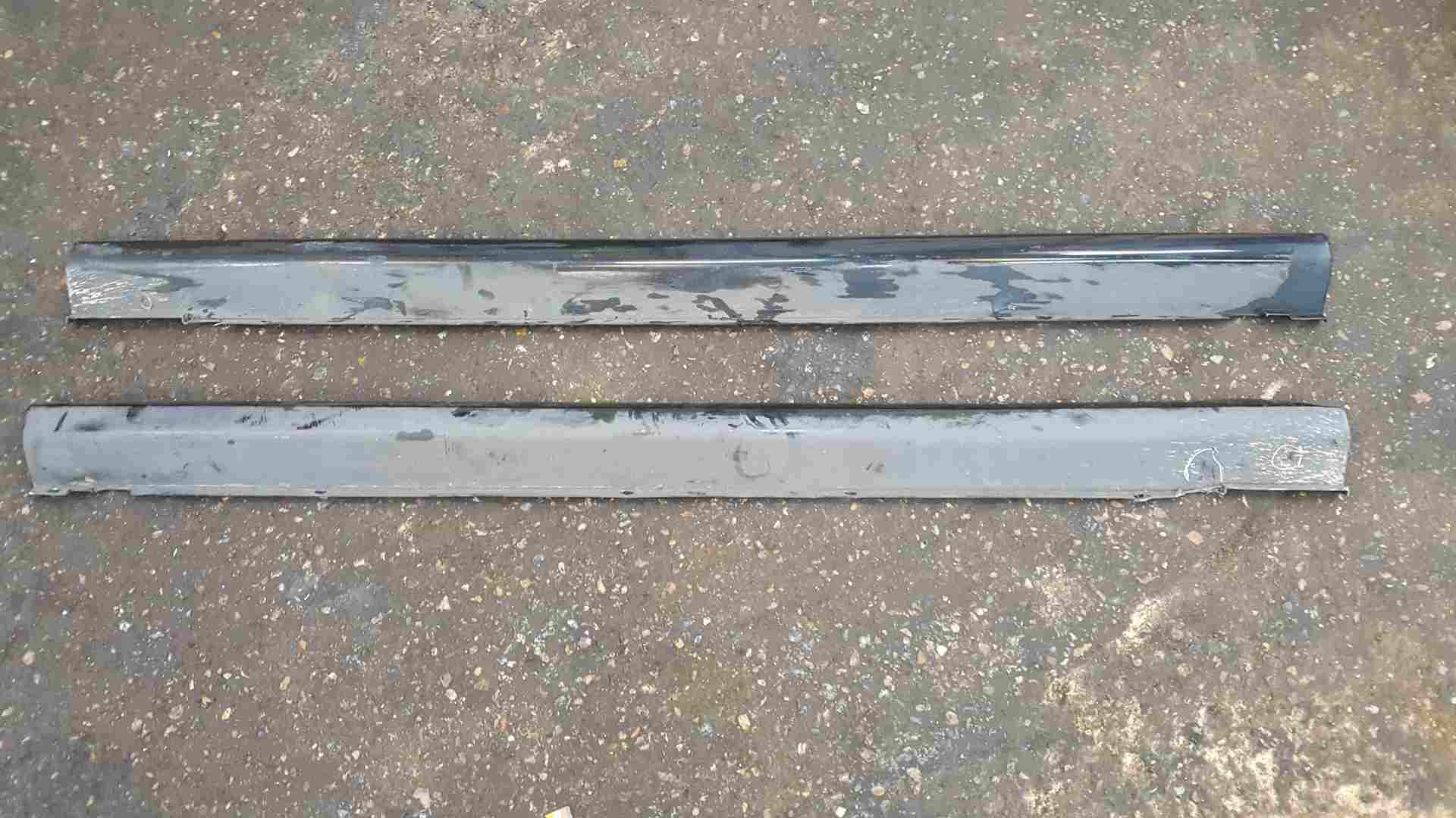 Thumb 3 Renault Clio Sport MK2 2001-2006 172 182 Cup Side Skirts Black Gold TE267 Pair