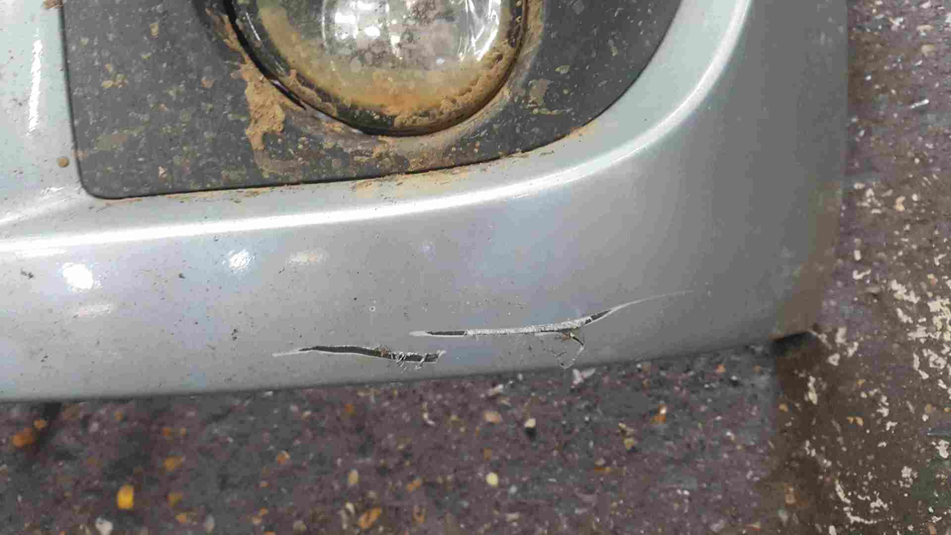 Thumb 3 Renault Clio Sport MK2 2001-2006 172 182 Front Bumper Silver MV640