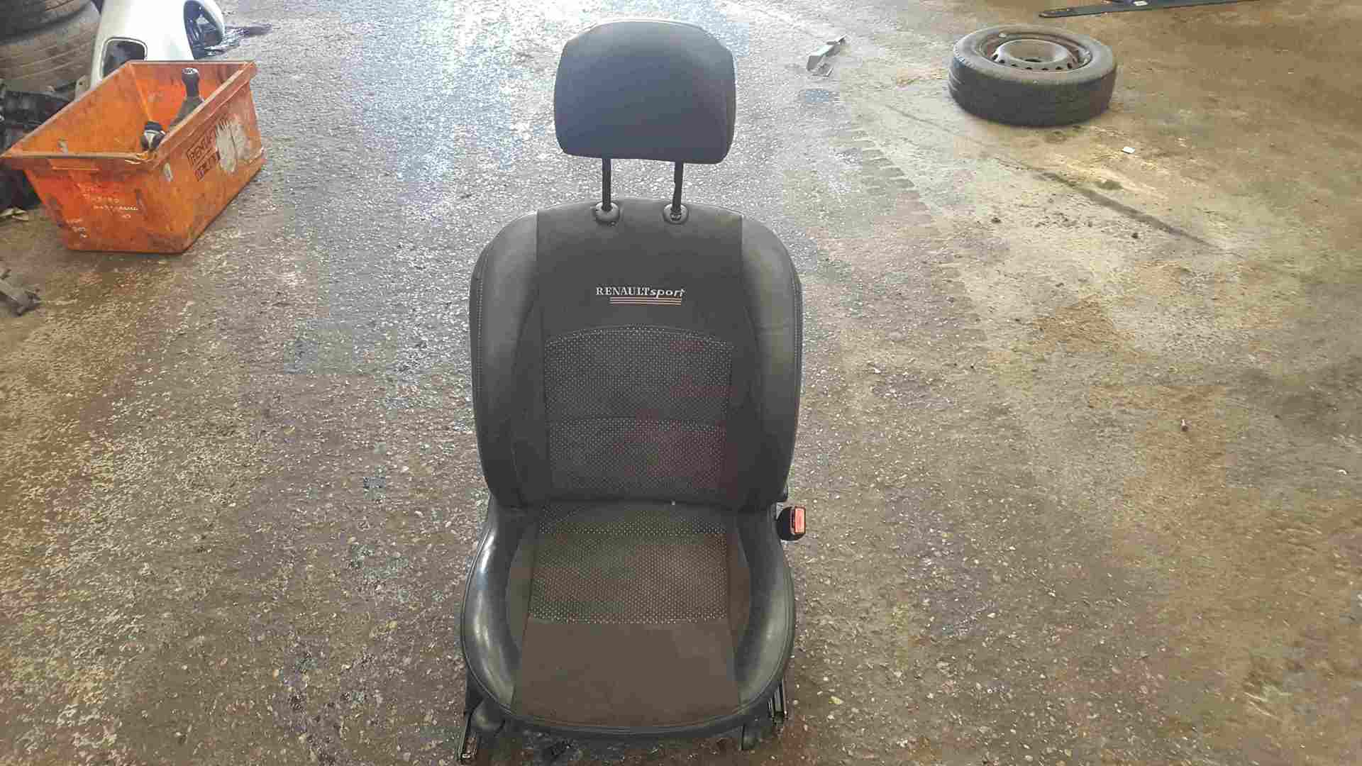 Thumb 2 Renault Clio Sport MK2 2001-2006 172 182 Half Leather Drivers OSF Front Seat
