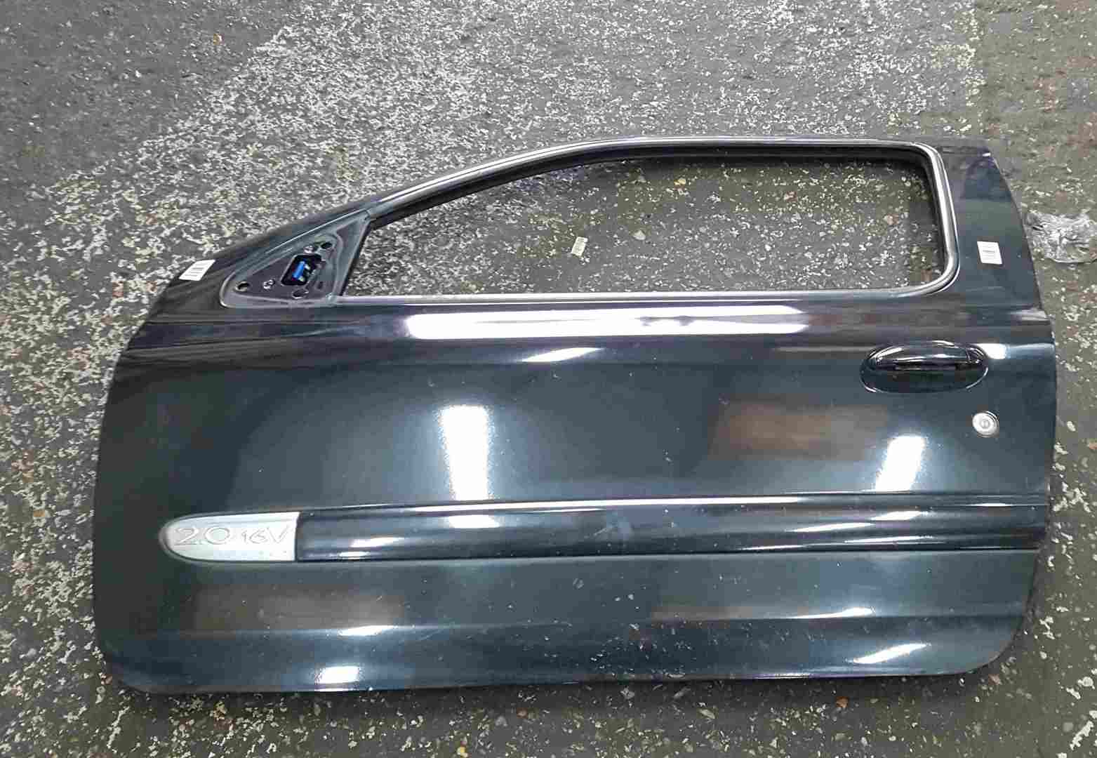Thumb 3 Renault Clio Sport MK2 2001-2006 172 182 Passenger NSF Front Door Black 676