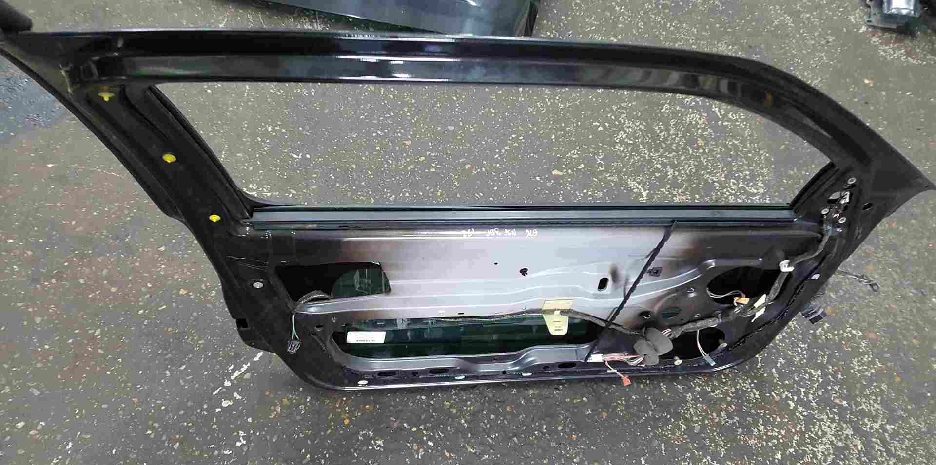 Thumb 2 Renault Clio Sport MK2 2001-2006 172 182 Passenger NSF Front Door Black 676