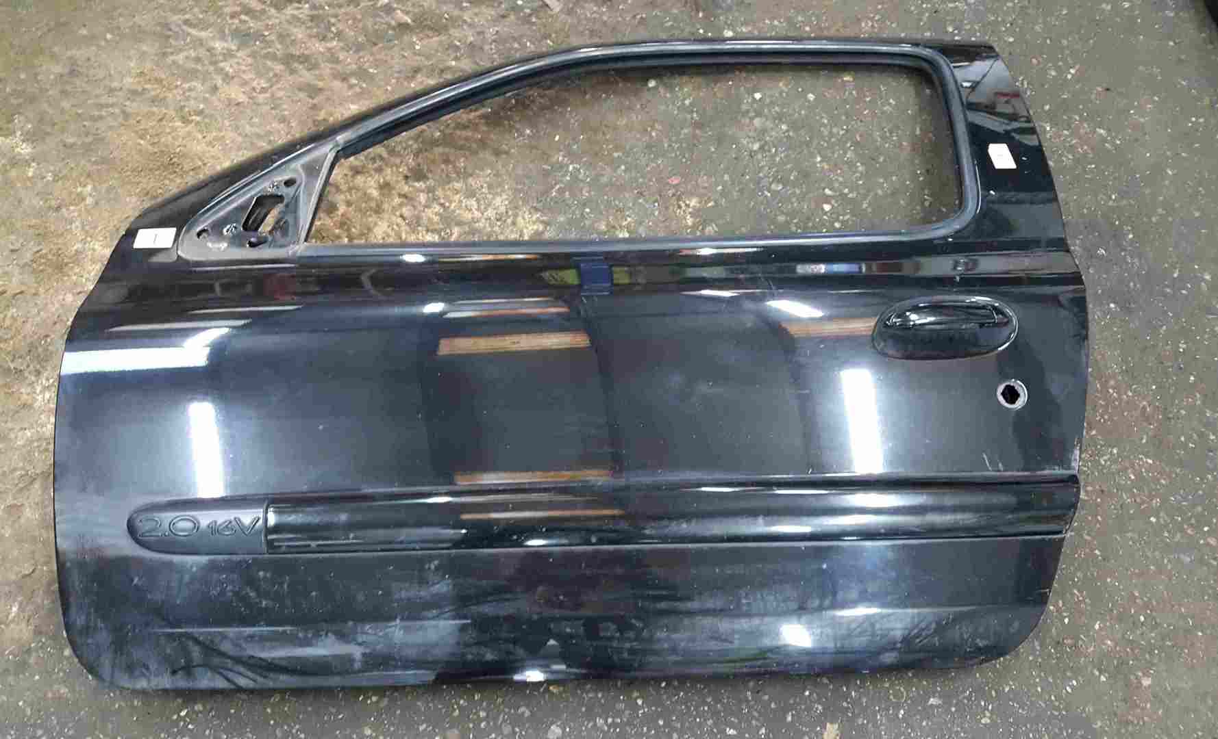 Renault Clio Sport MK2 2001-2006 172 182 Passenger NSF Front Door Black TE267