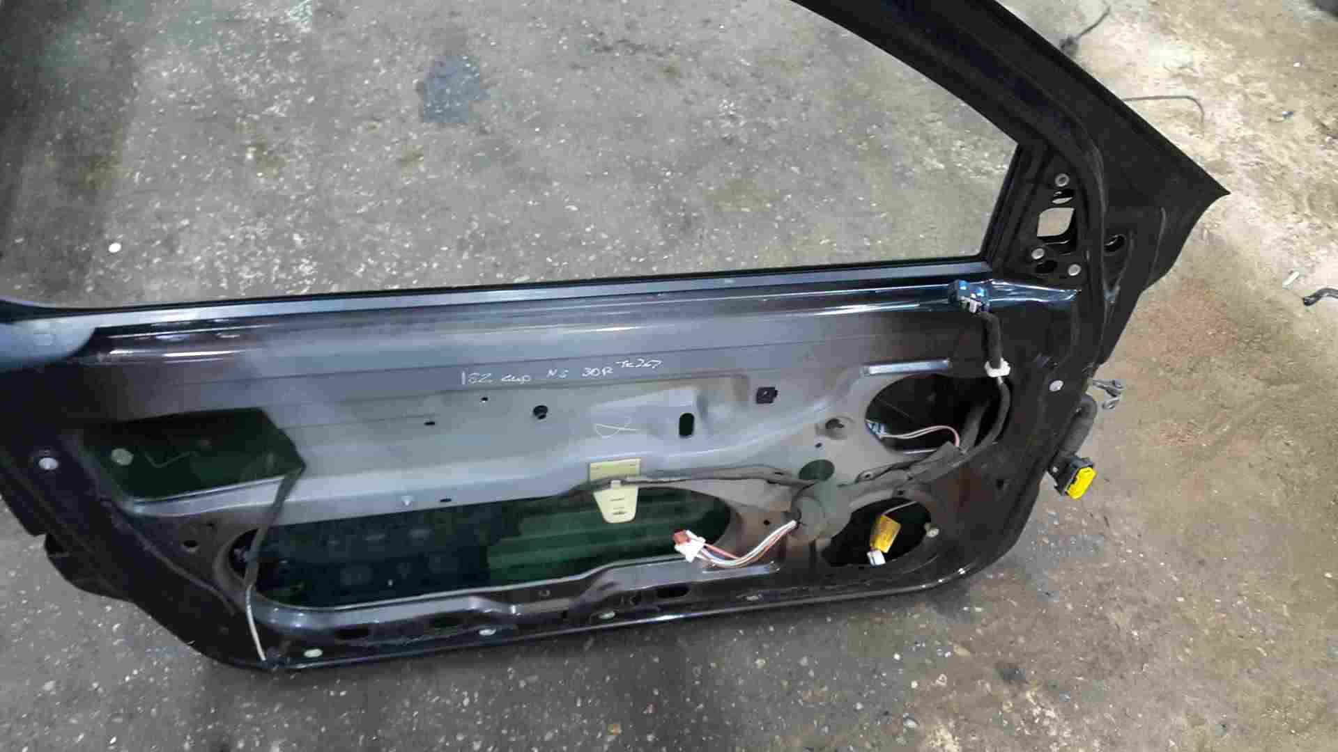 Thumb 3 Renault Clio Sport MK2 2001-2006 172 182 Passenger NSF Front Door Black TE267