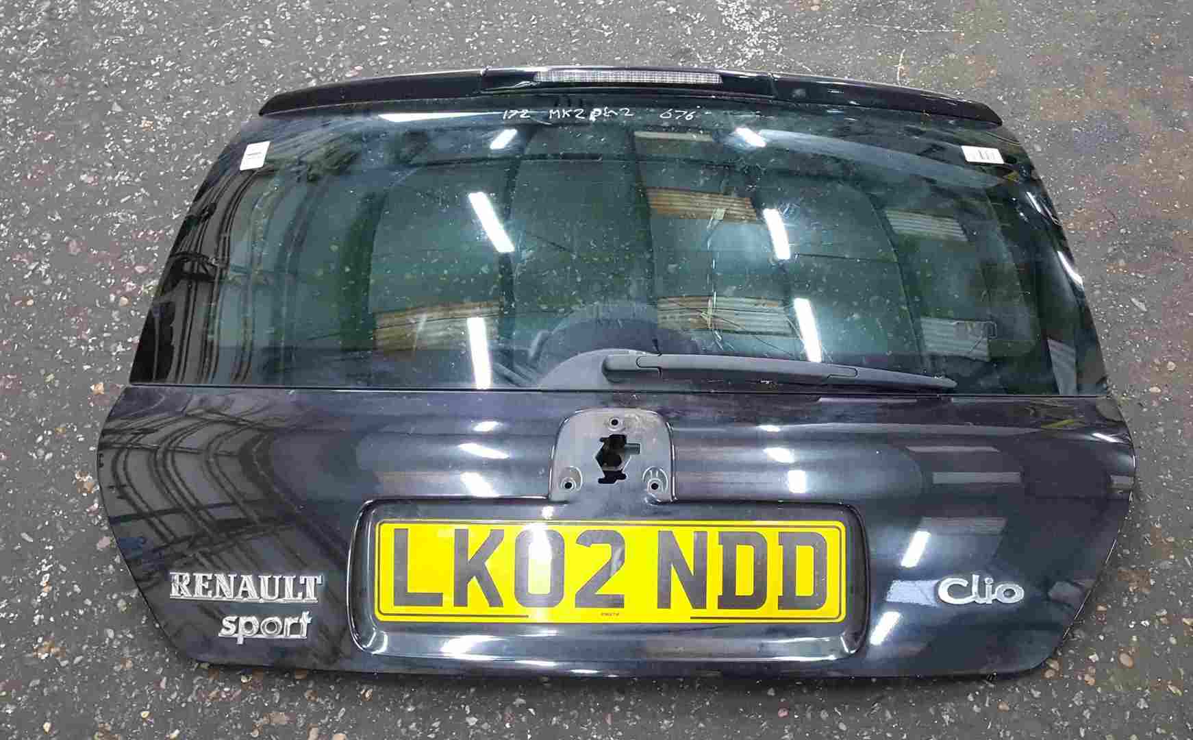 Thumb 3 Renault Clio Sport MK2 2001-2006 172 182 Rear Tailgate Boot Black 676