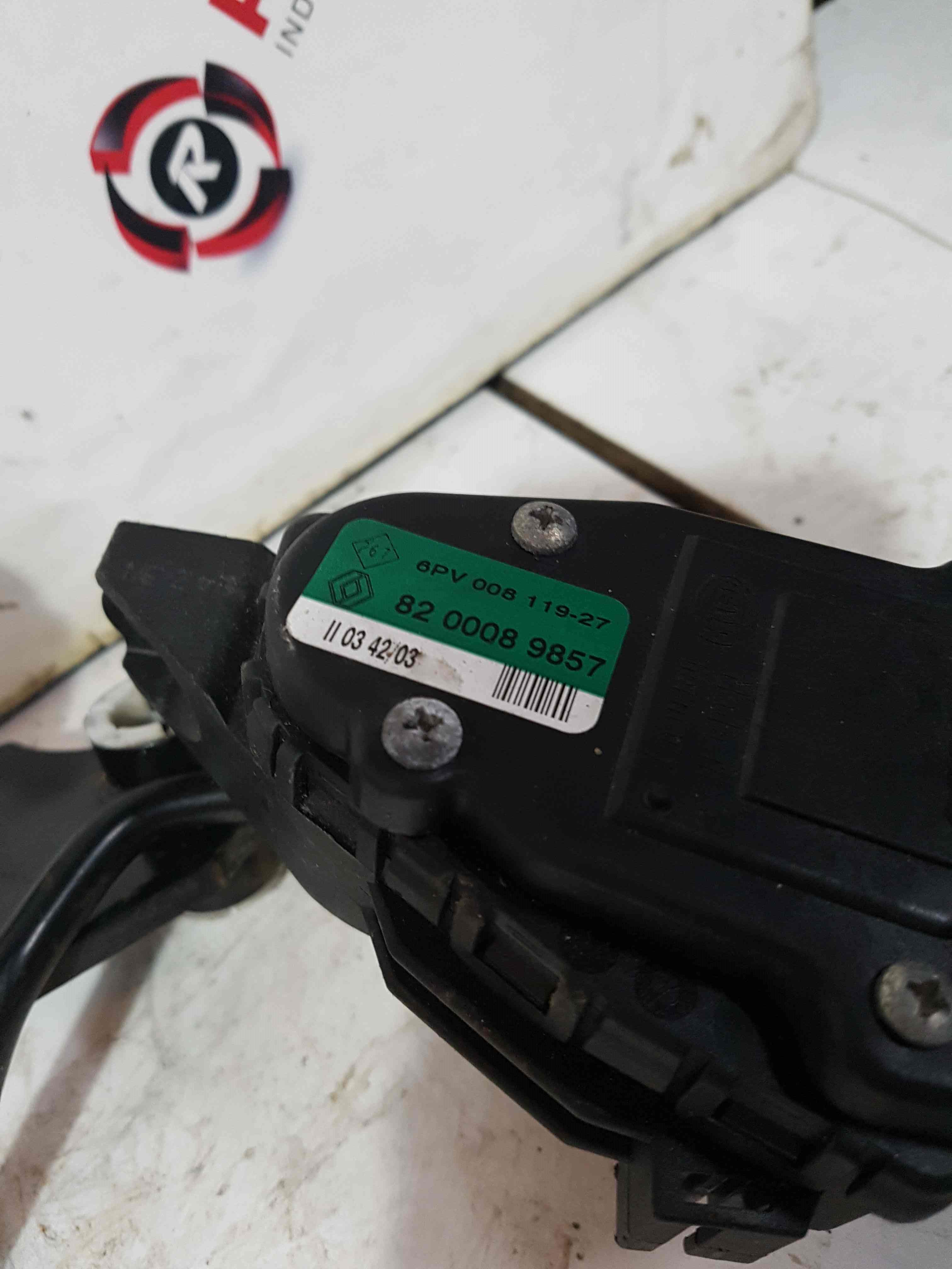 Thumb 2 Renault Clio Sport MK2 2001-2006 172 182 Throttle Pedal Potentiometer 8200089857