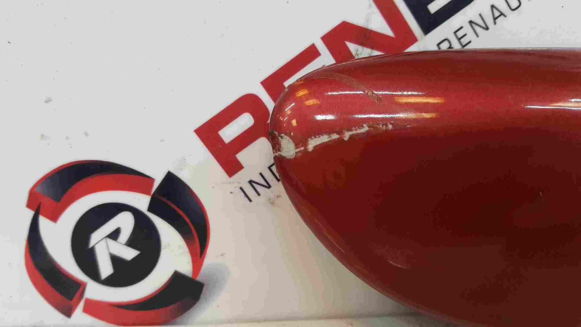 Thumb 3 Renault Clio Sport MK2 2001-2006 172 Drivers OSR Rear Moulding Trim Red TEB76