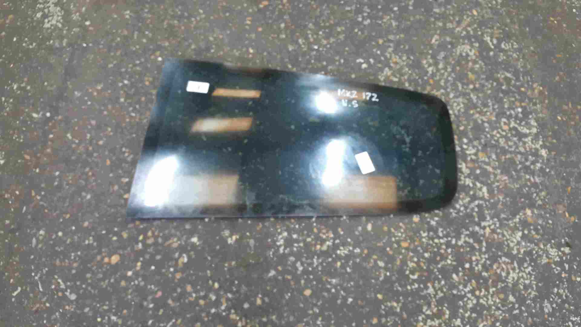 Thumb 2 Renault Clio Sport MK2 2001-2006 172 Passenger NSR Rear Fixed Window Tinted 3dr