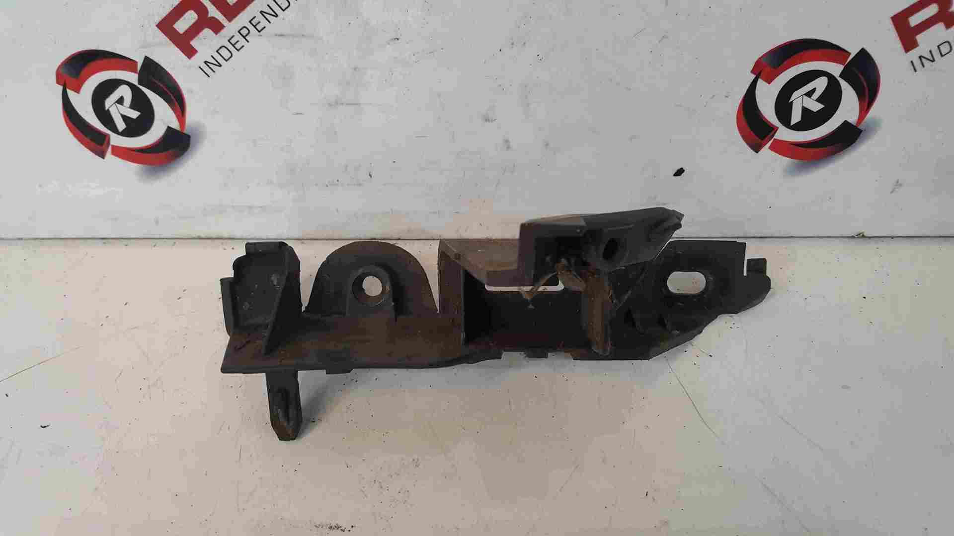 Thumb 2 Renault Clio Sport MK2 2001-2006 182 Trophy Drivers OSR Rear Bumper Bracket
