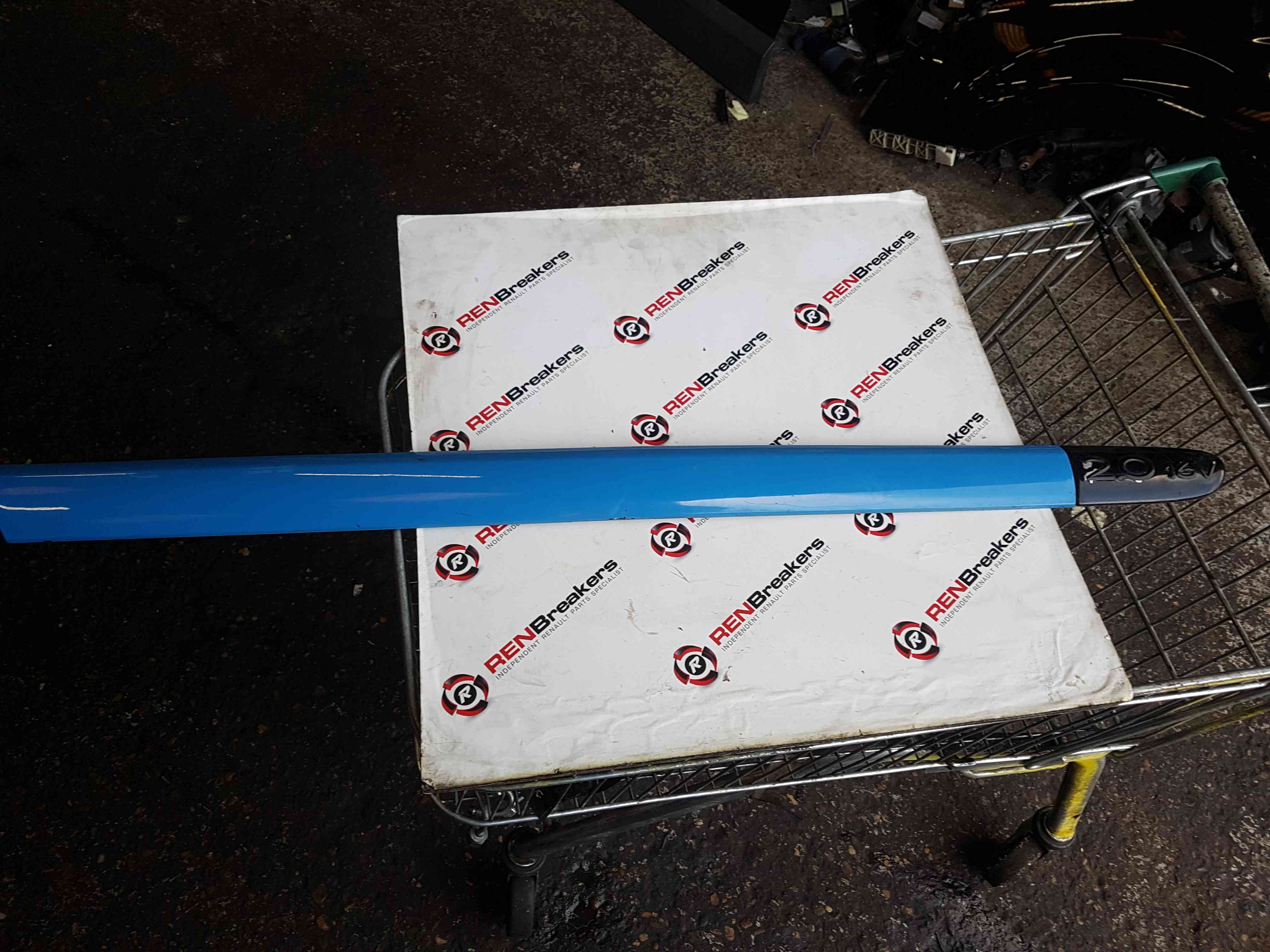 Renault Clio Sport MK2 2001-2006 Driver Side Door Trim Moulding 3Dr Blue Oj45
