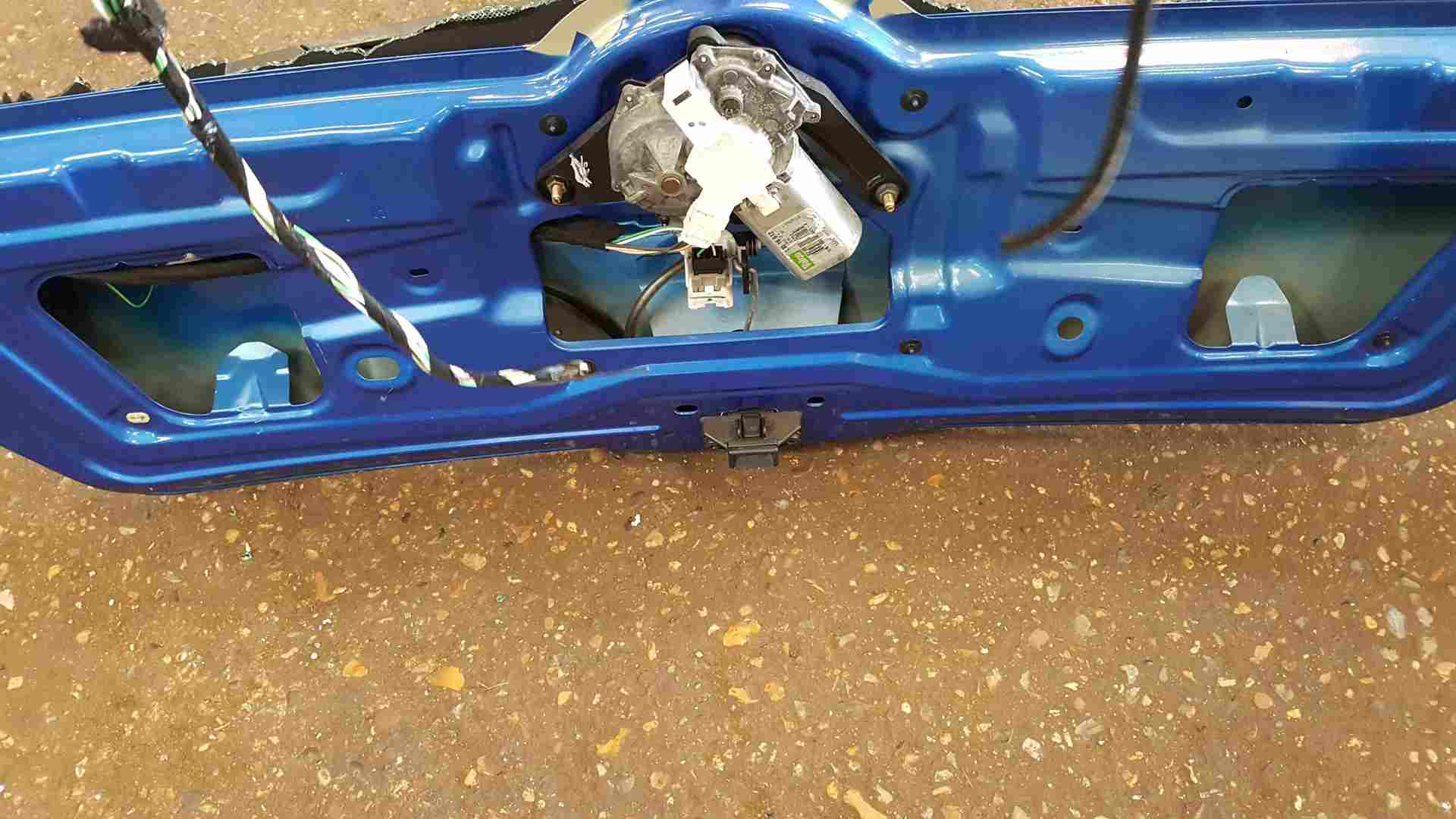 Thumb 2 Renault Clio Sport MK2 2001-2006 Rear Tailgate Boot Blue TEJ41