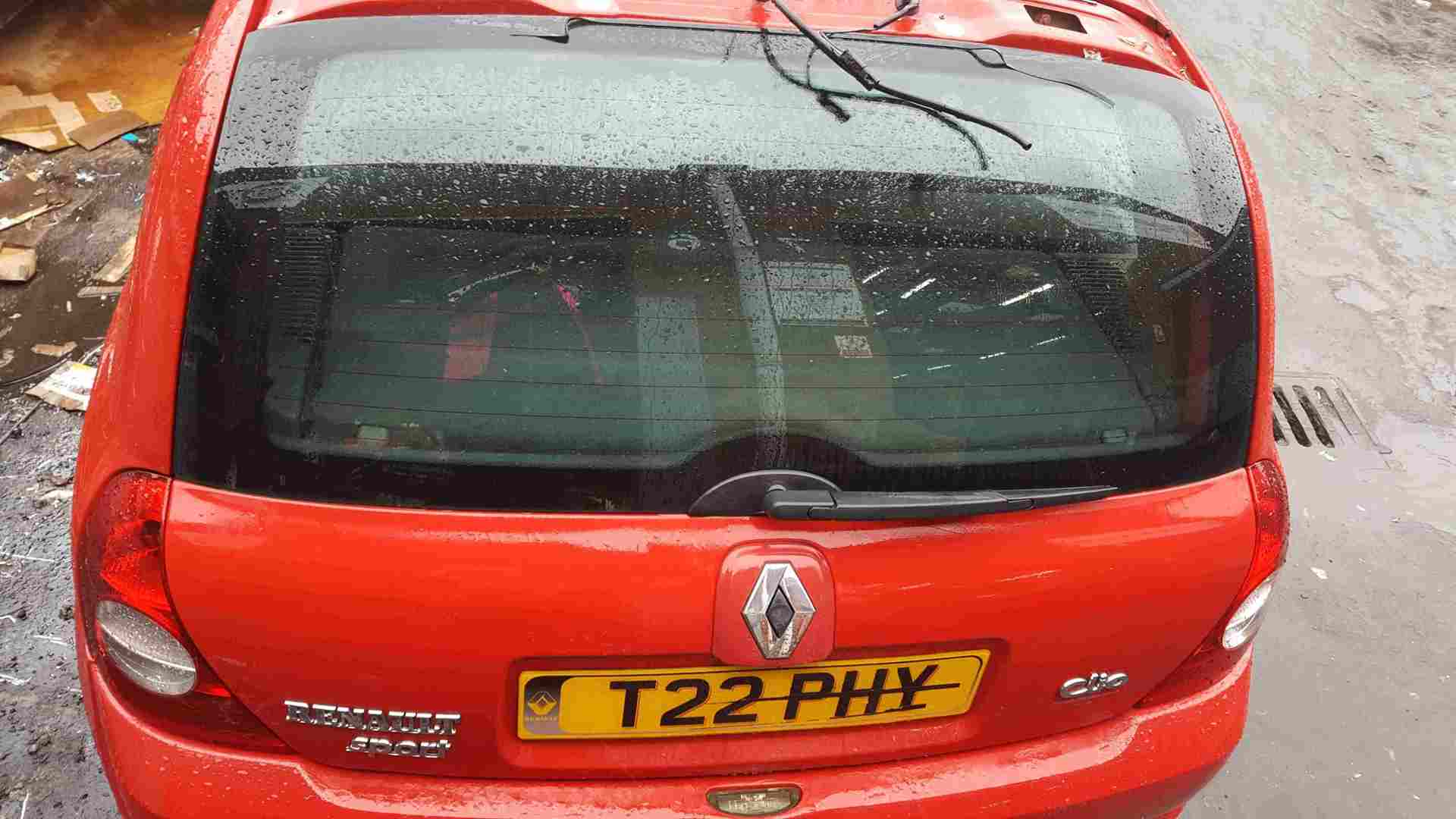 Thumb 2 Renault Clio Sport MK2 2001-2006 Trophy Rear Tailgate Boot Red OV727