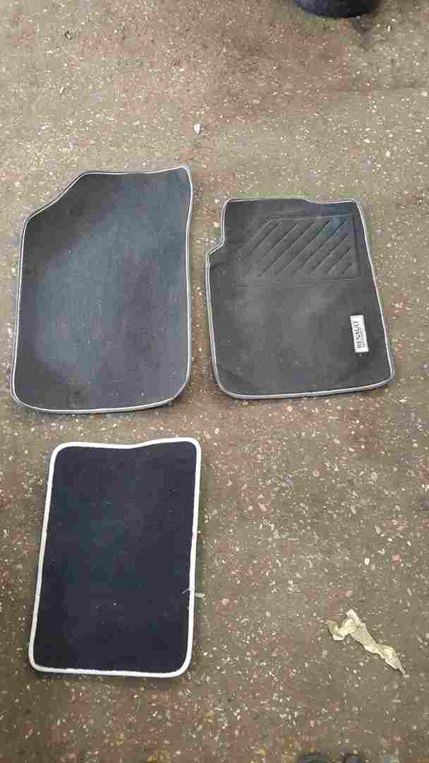 Renault Clio Sport MK2 TROPHY 2001-2006 182 Carpet Mats X3 Front Rear