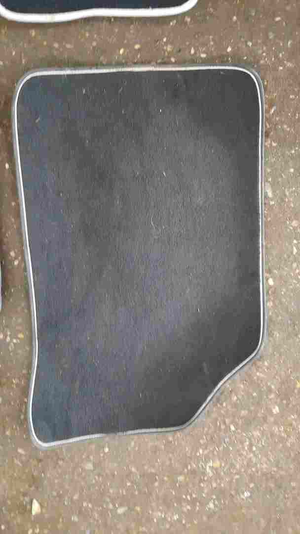 Thumb 8 Renault Clio Sport MK2 TROPHY 2001-2006 182 Carpet Mats X3 Front Rear
