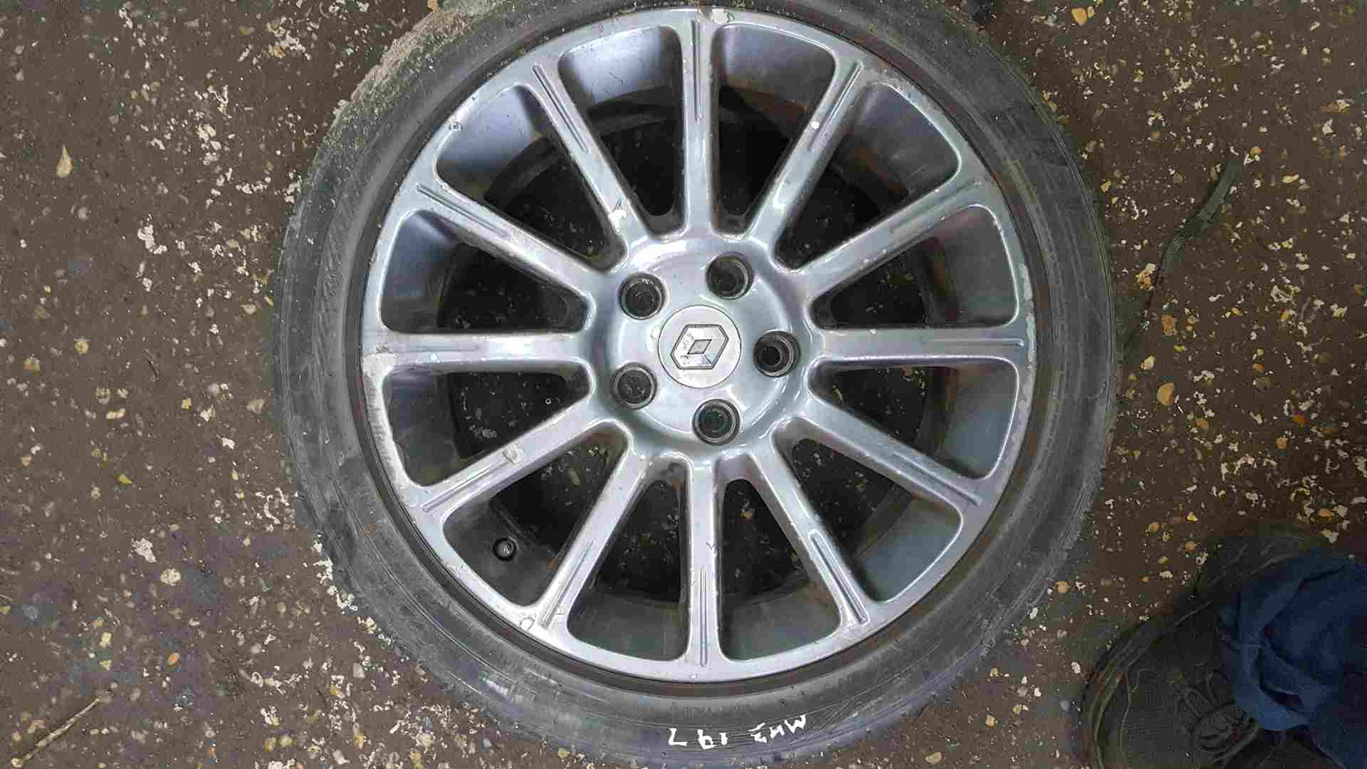 Thumb 5 Renault Clio Sport MK3 2005-2009 197 Alloy Wheel 17Inch 3/5